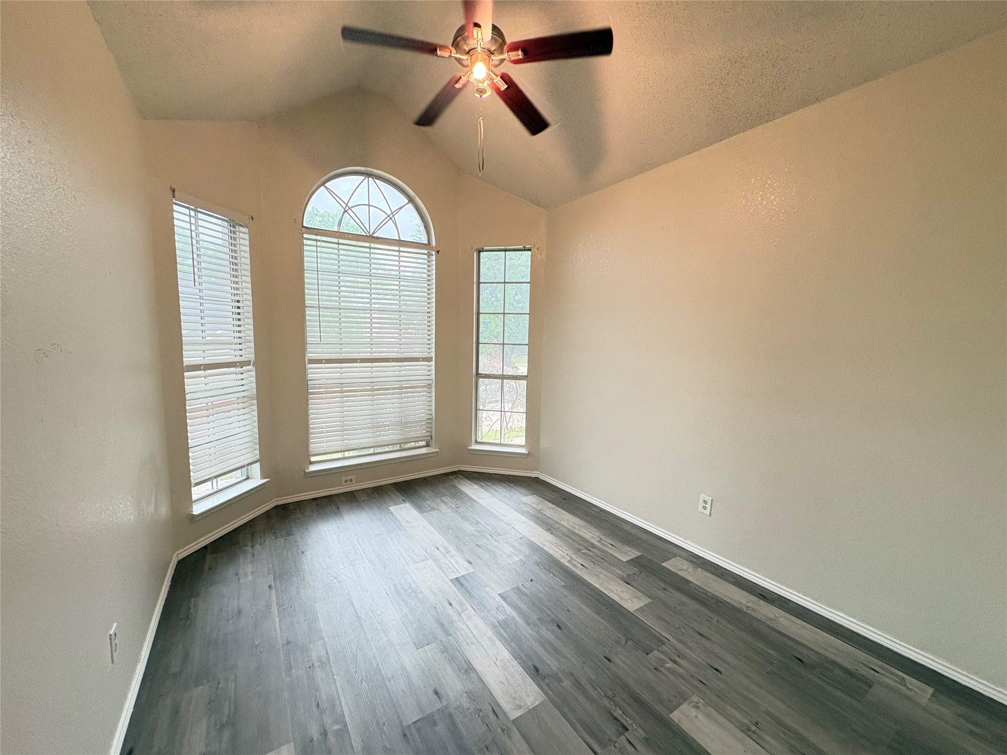 928 Winchester Lane Mesquite TX 75181