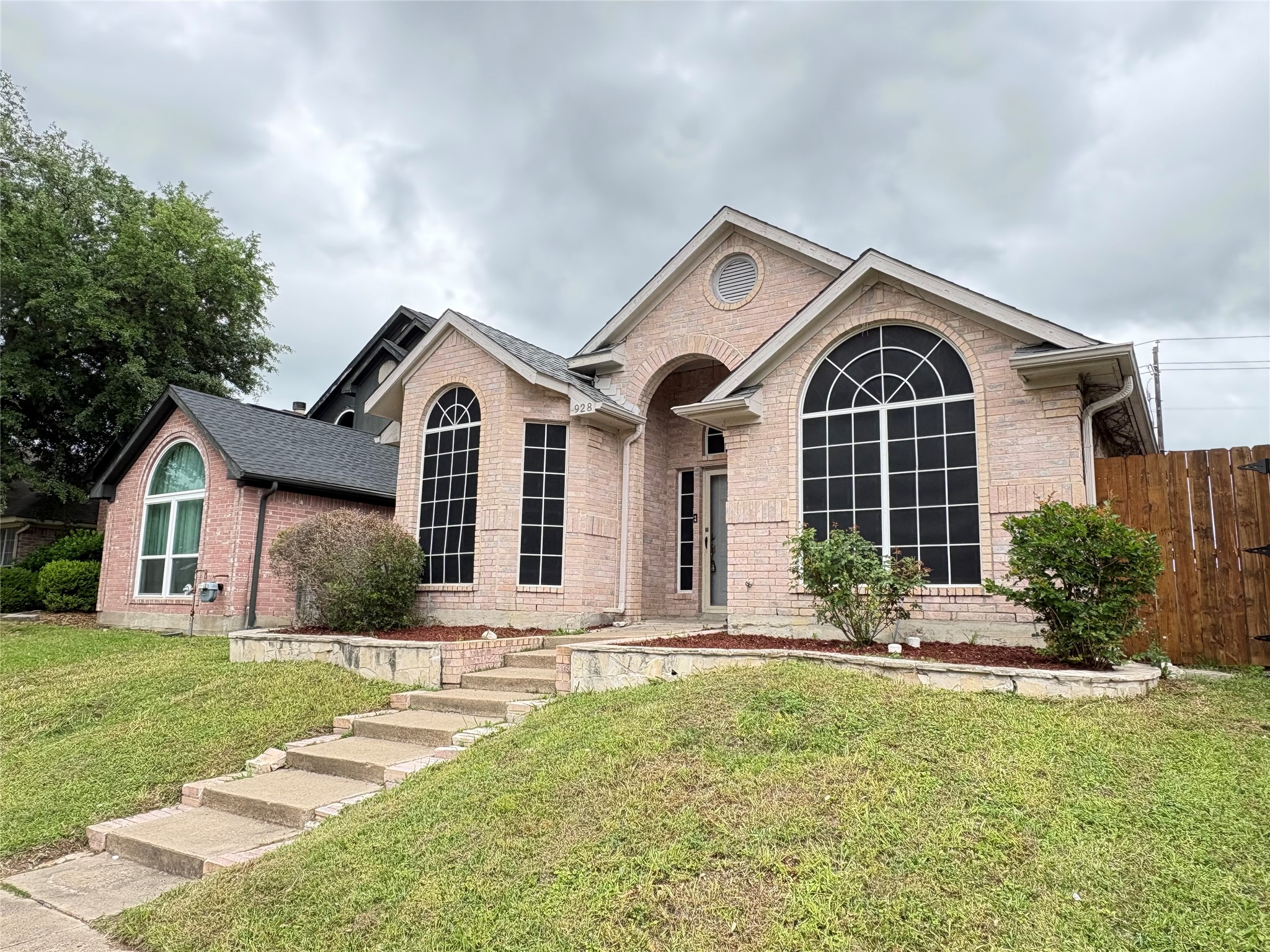 928 Winchester Lane Mesquite TX 75181