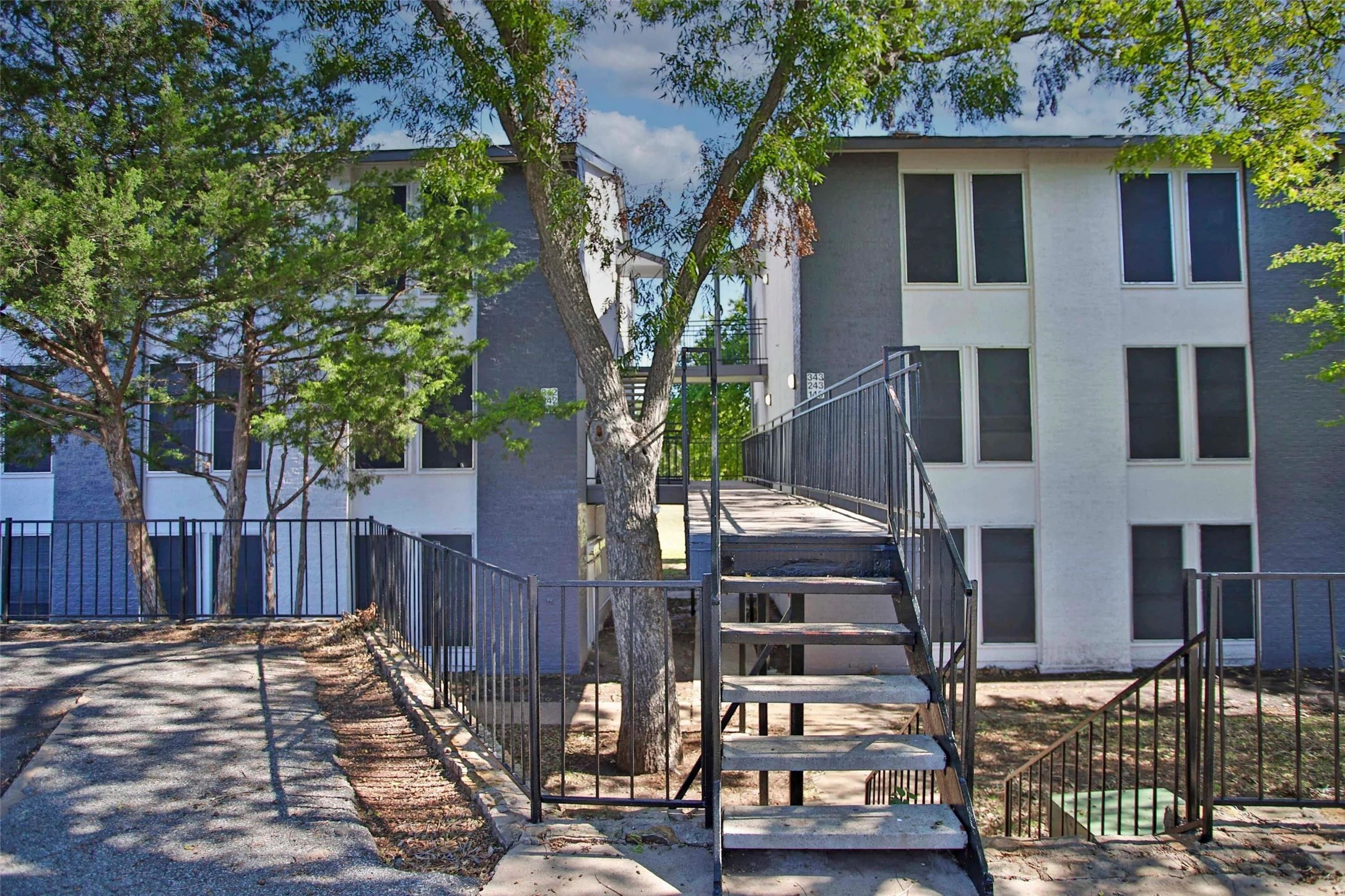 1200 W Taylor Street Sherman TX 75092