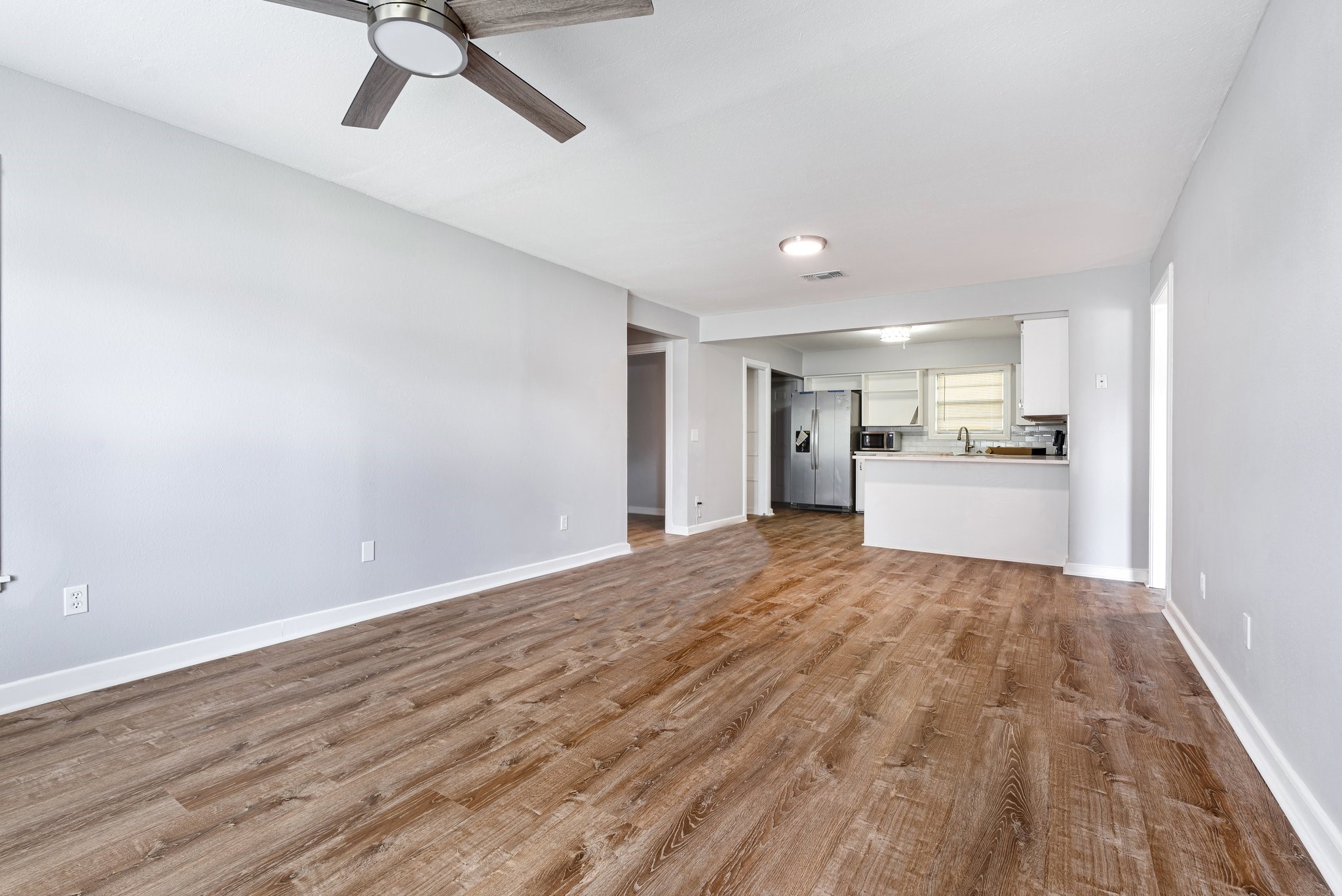 1906 N Main Street Weatherford TX 76085