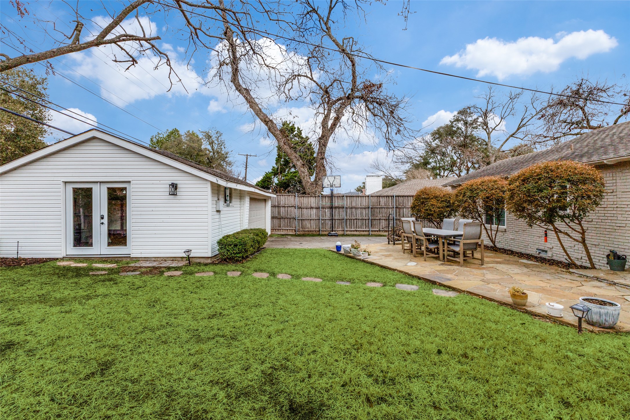 6435 Sondra Drive Dallas TX 75214