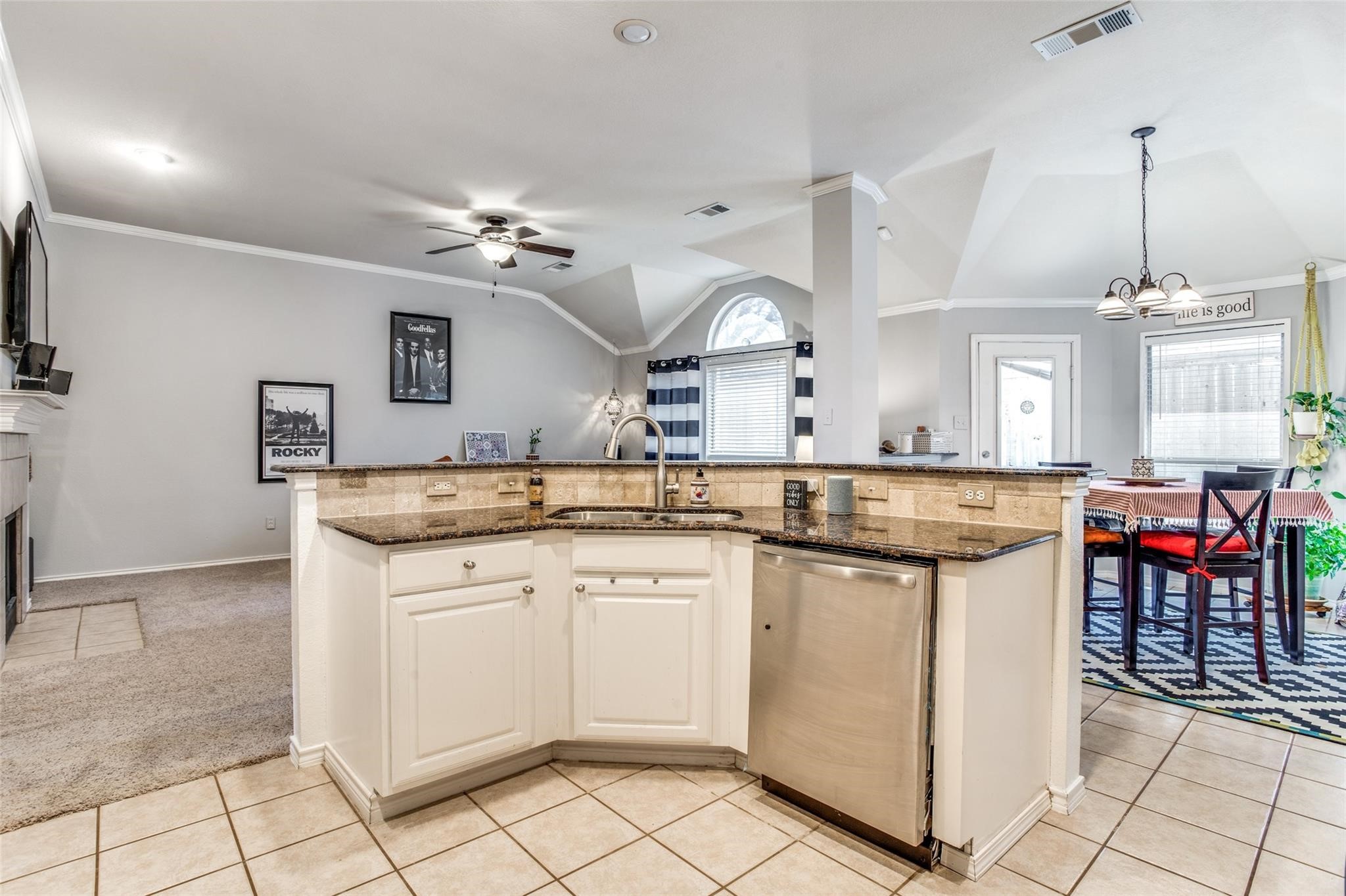 615 Delores Drive Grand Prairie TX 75052