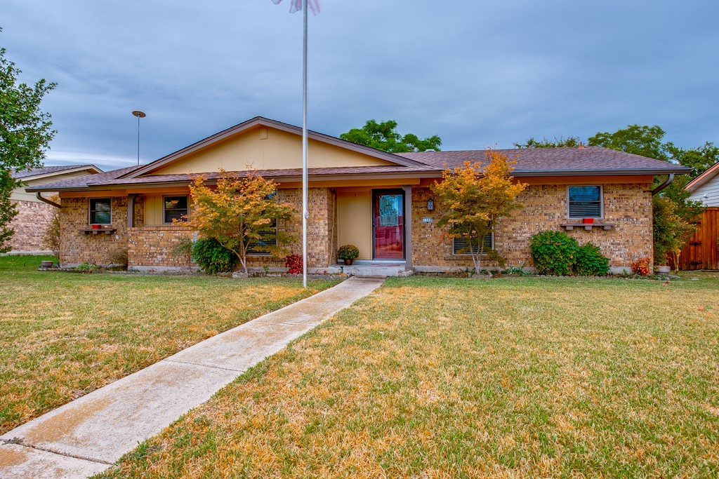 1308 Grinnell Drive Richardson TX 75081