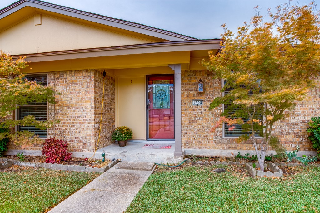 1308 Grinnell Drive Richardson TX 75081