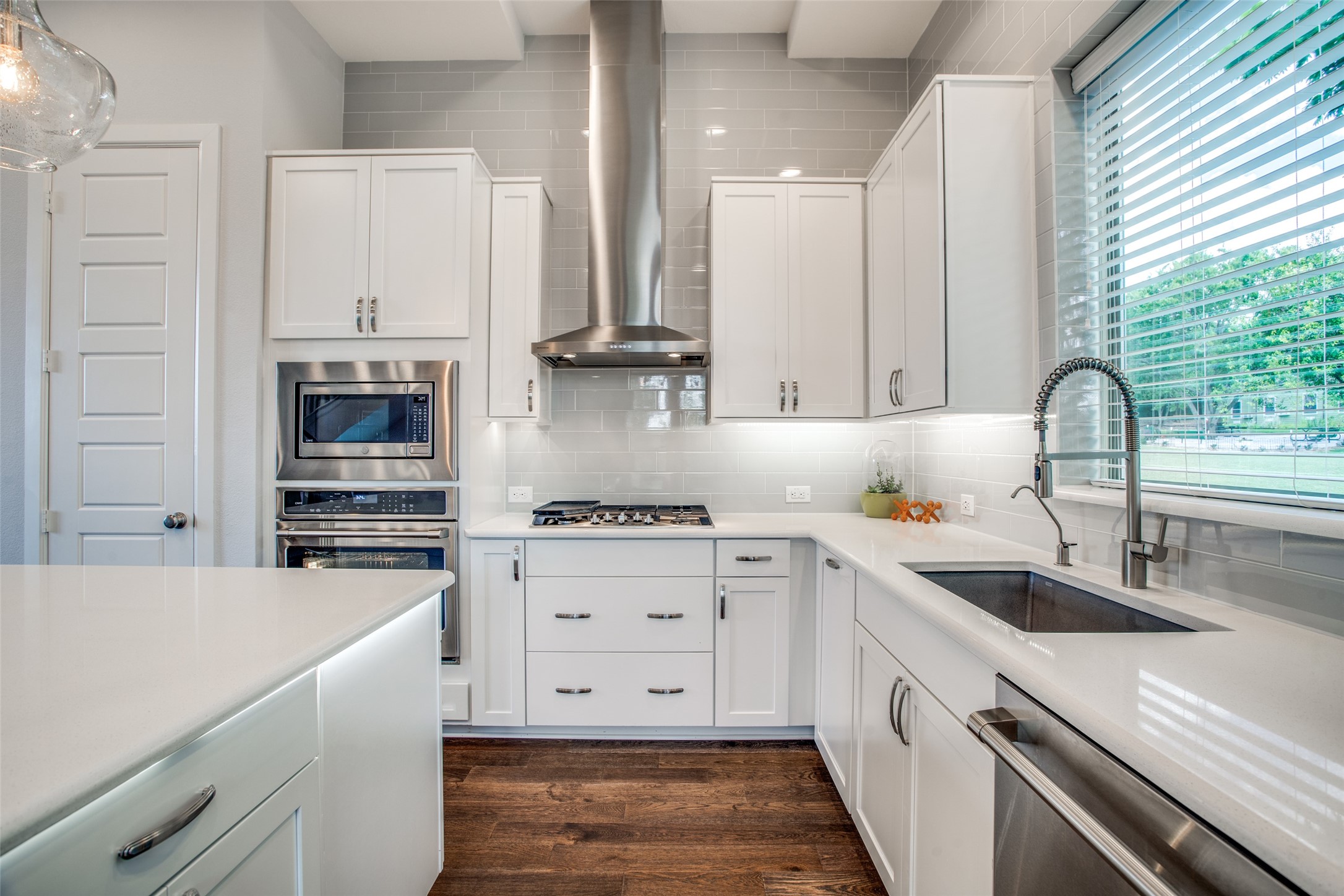 1976 Kessler Heights Lane Dallas TX 75208