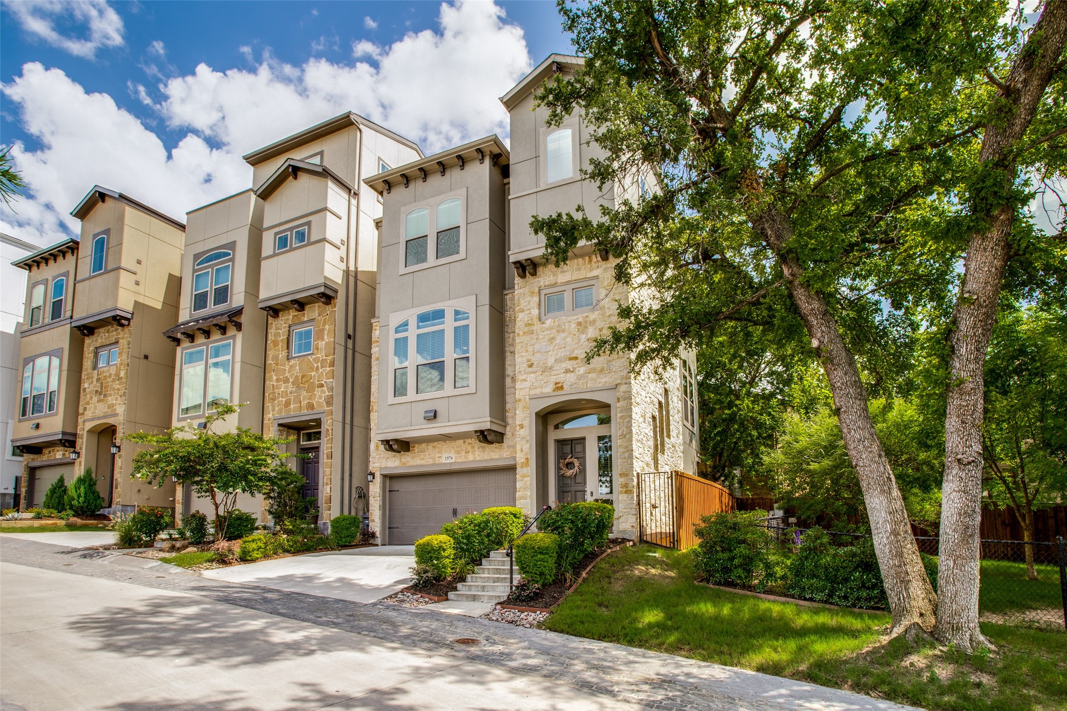 1976 Kessler Heights Lane Dallas TX 75208