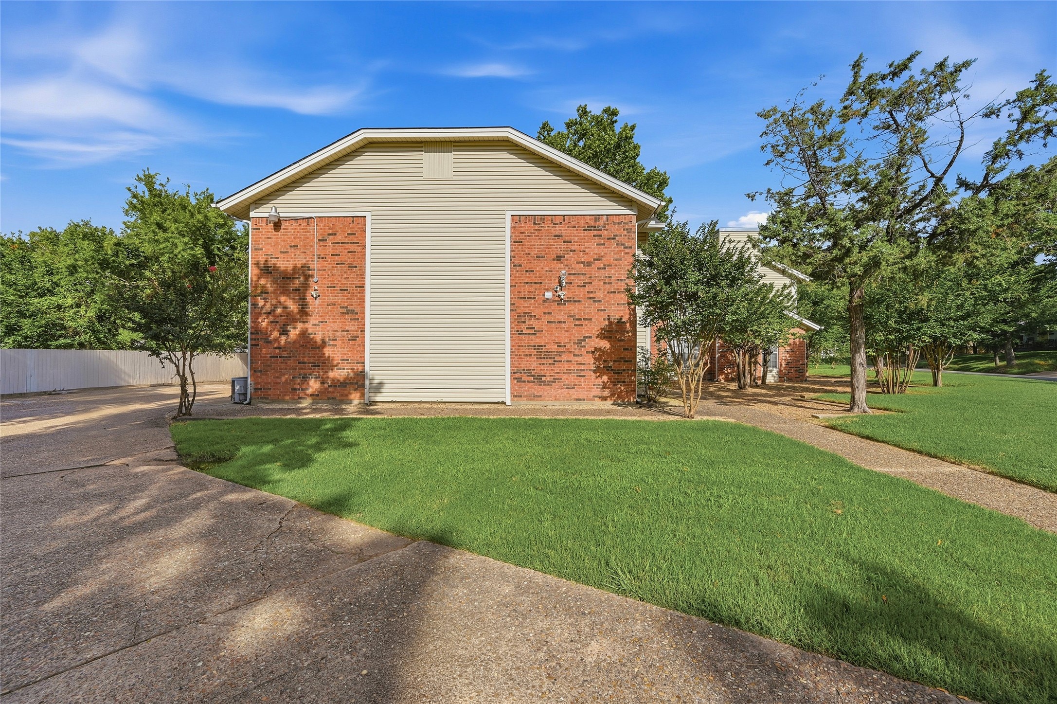 914 W Washington Street Sherman TX 75092