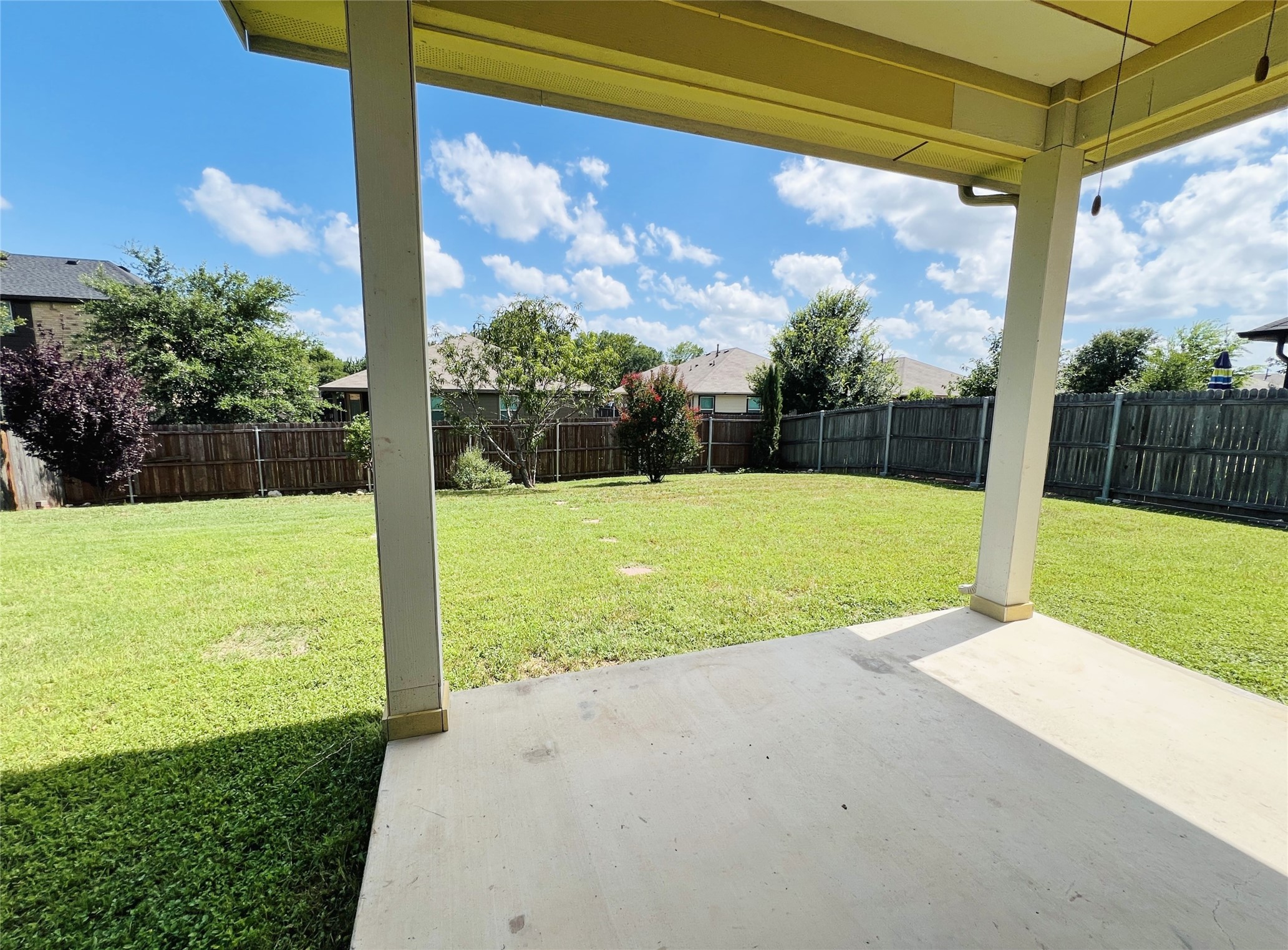 552 Kerry Street Crowley TX 76036