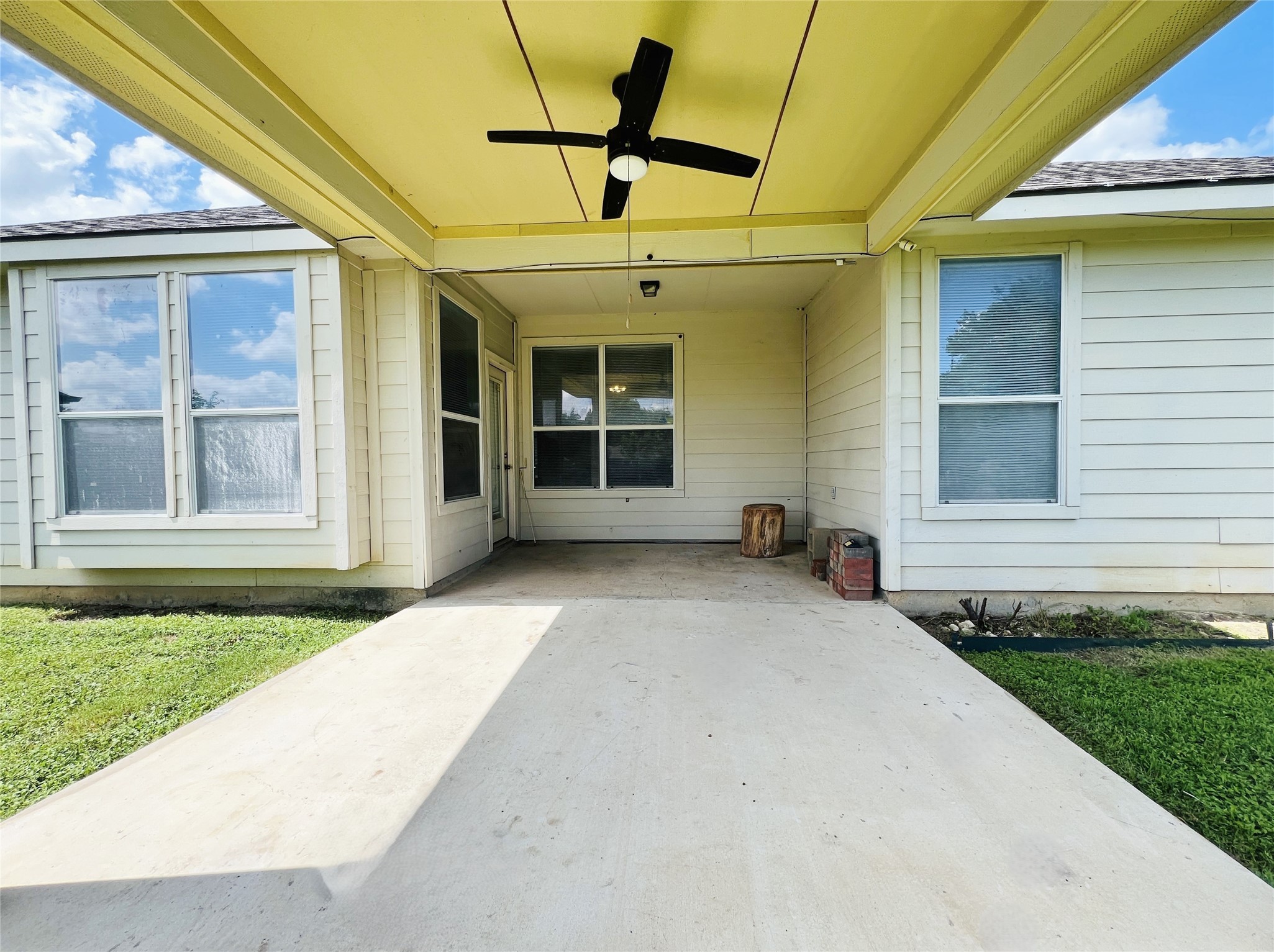 552 Kerry Street Crowley TX 76036