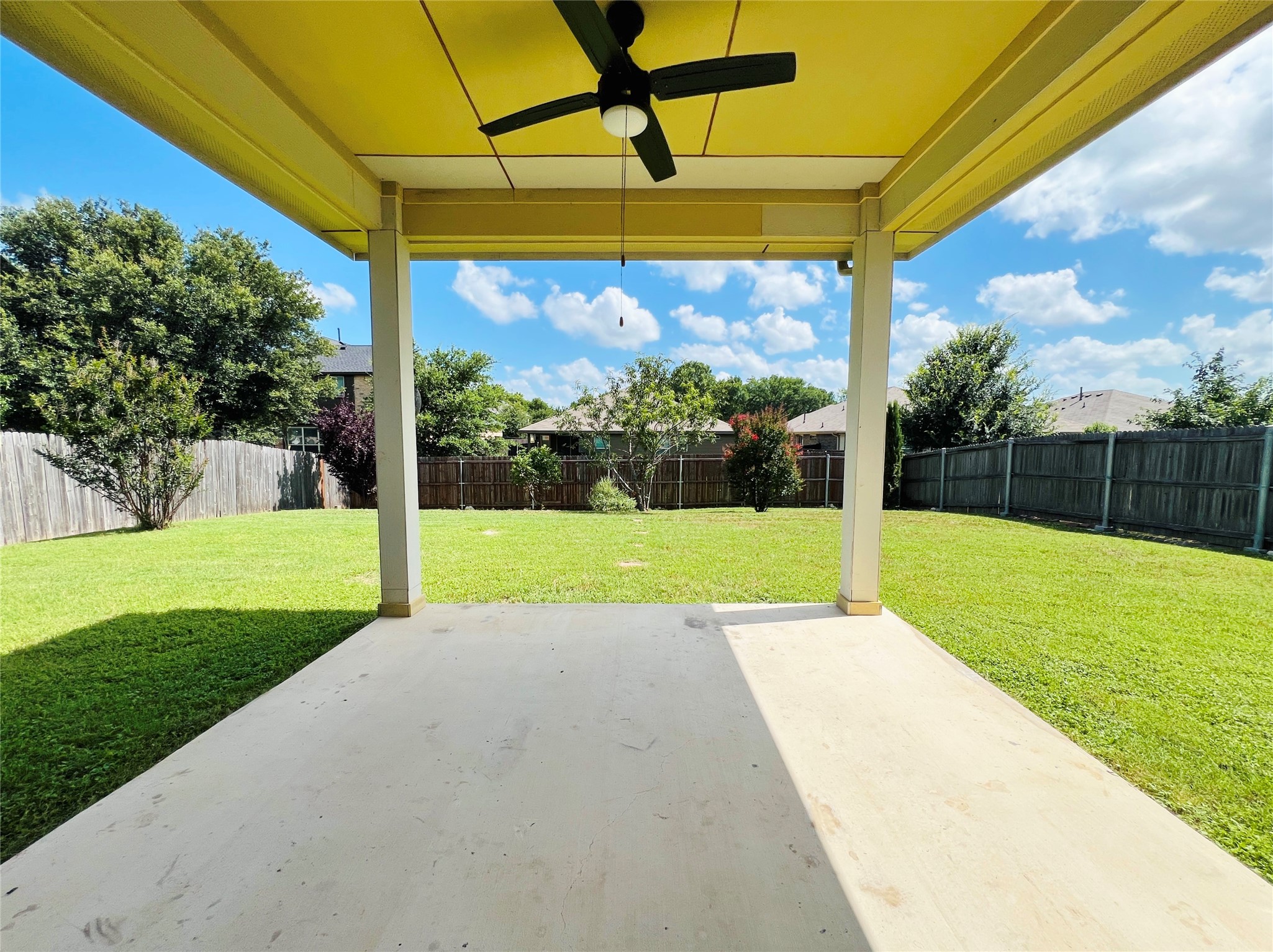 552 Kerry Street Crowley TX 76036