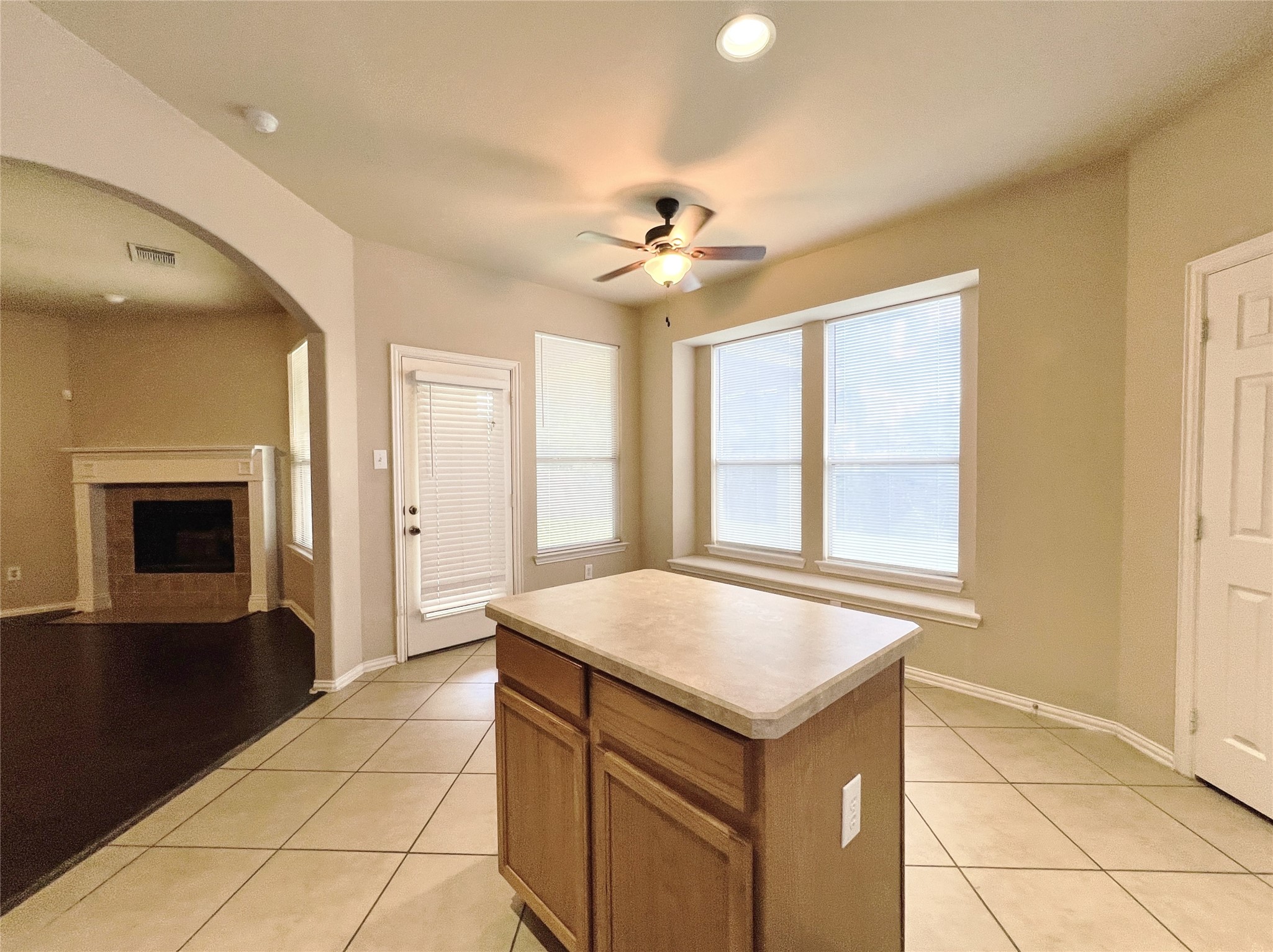 552 Kerry Street Crowley TX 76036