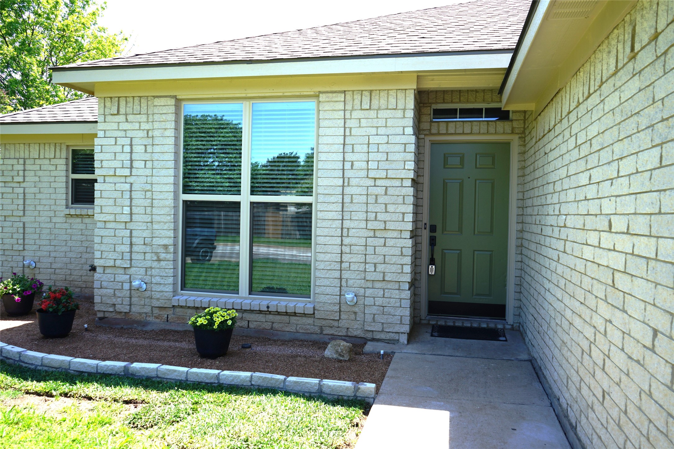 6322 Woolwich Drive Arlington TX 76001