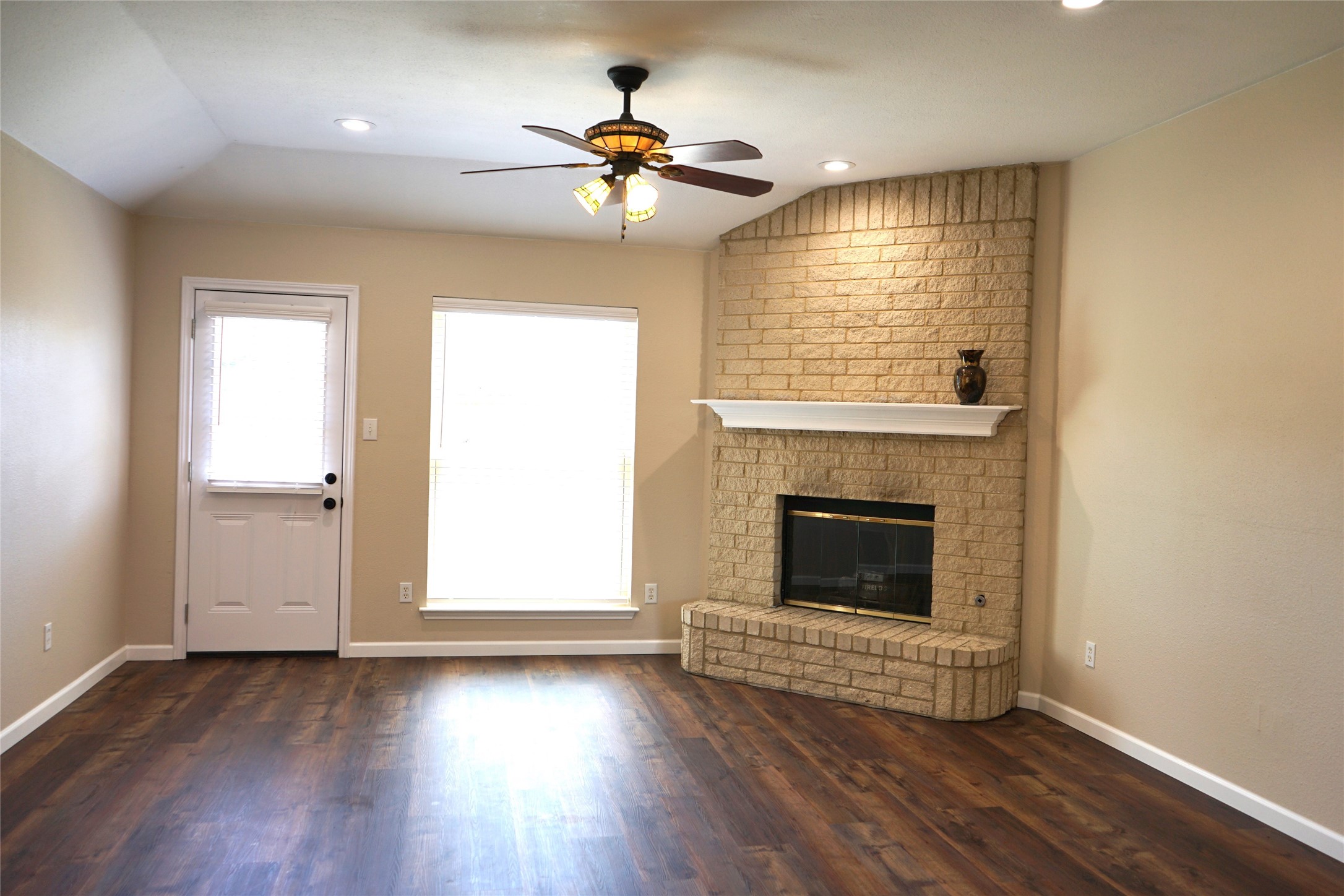 6322 Woolwich Drive Arlington TX 76001