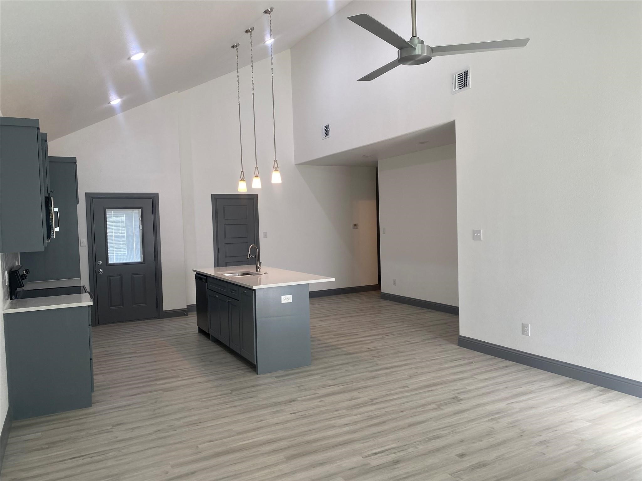 823 E Arlington Avenue Fort Worth TX 76104