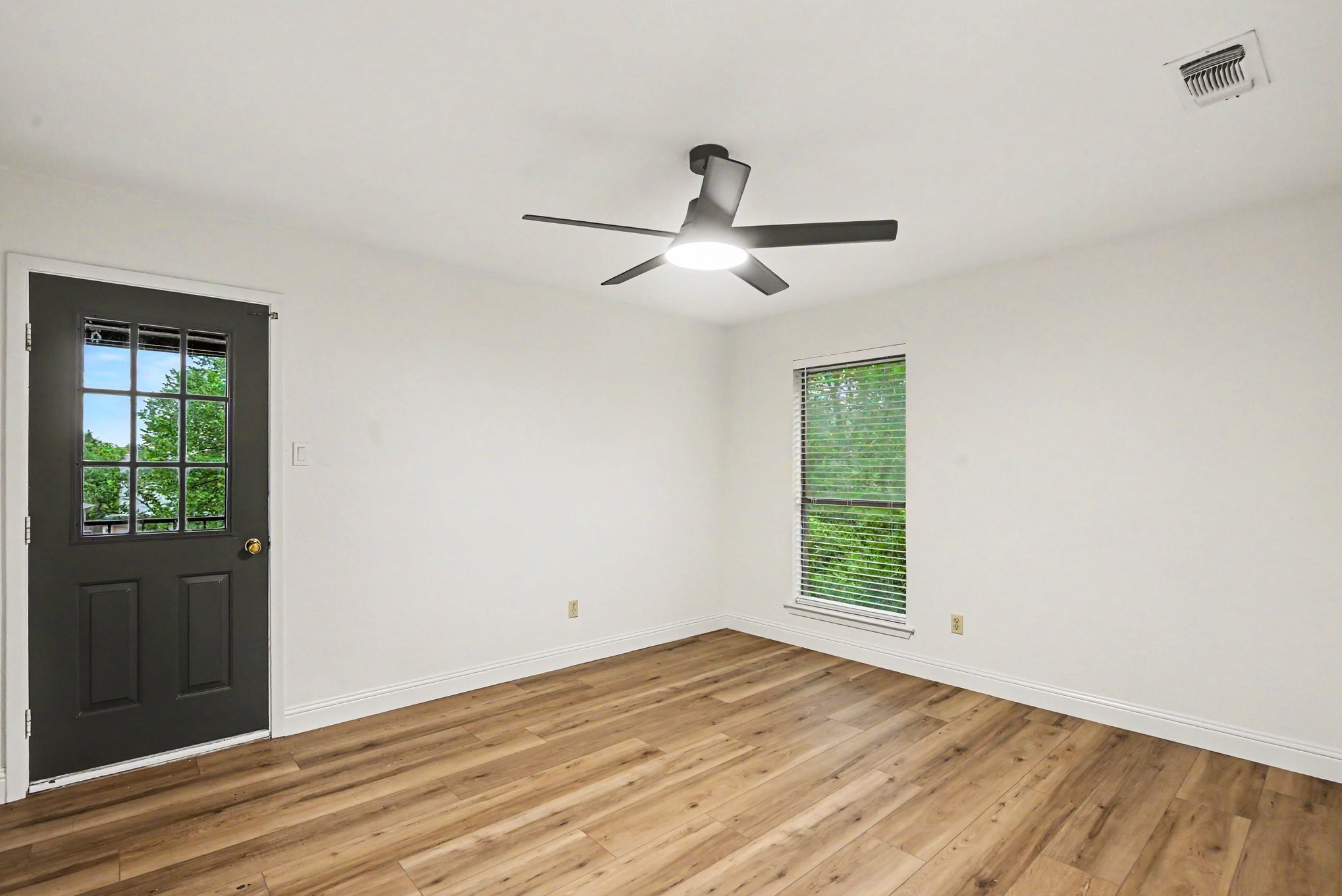 2101 Mistletoe Avenue Fort Worth TX 76110