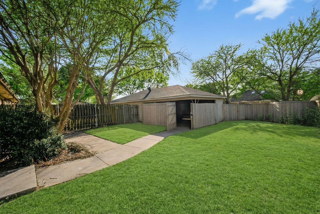 12631 Hornbeam Drive Dallas TX 75243