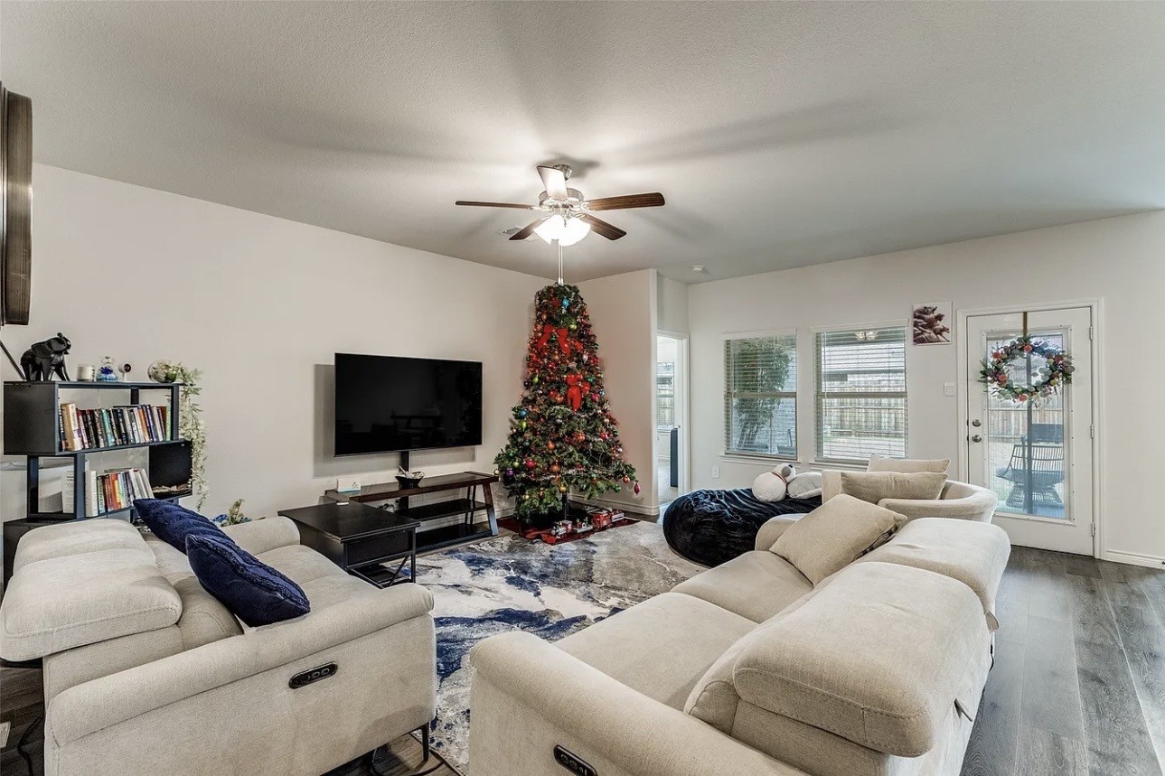 9809 Gooseneck Drive Aubrey TX 76227