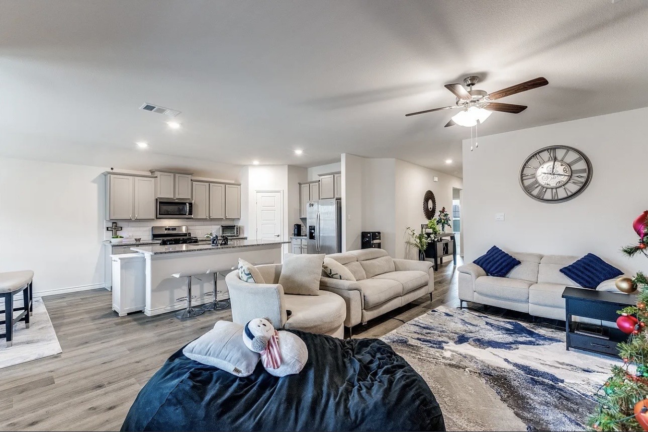 9809 Gooseneck Drive Aubrey TX 76227