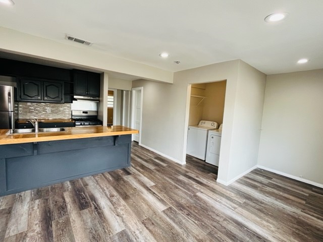 4000 Walker Street Dallas TX 75211