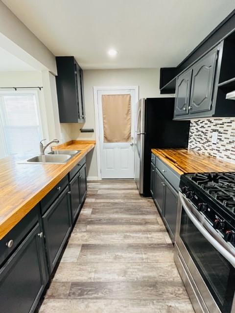 4000 Walker Street Dallas TX 75211