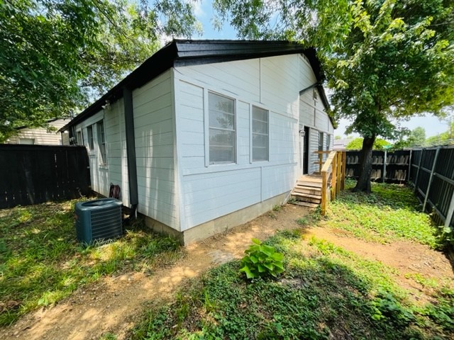 4000 Walker Street Dallas TX 75211
