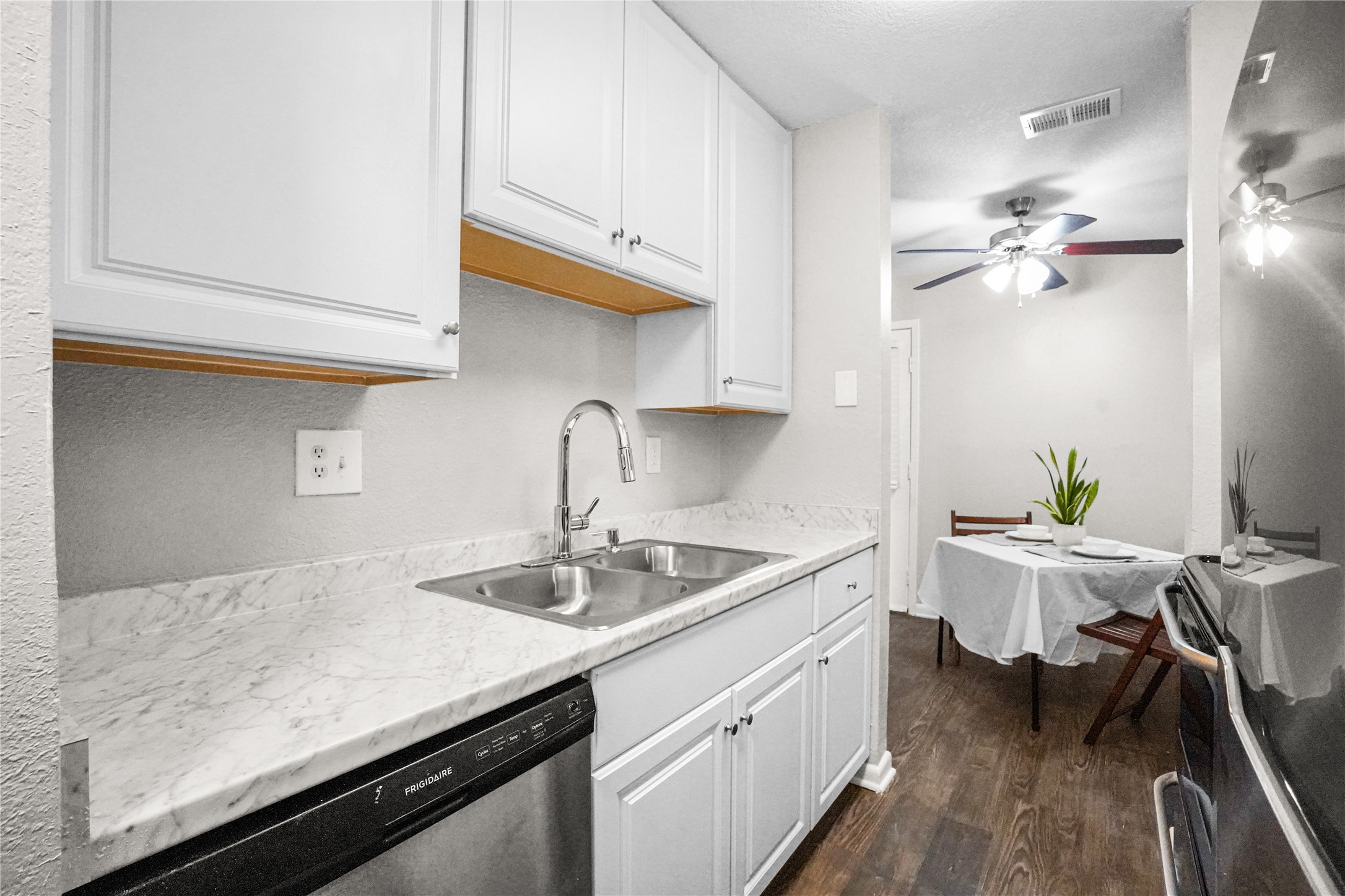4502 Gaston Avenue Dallas TX 75246