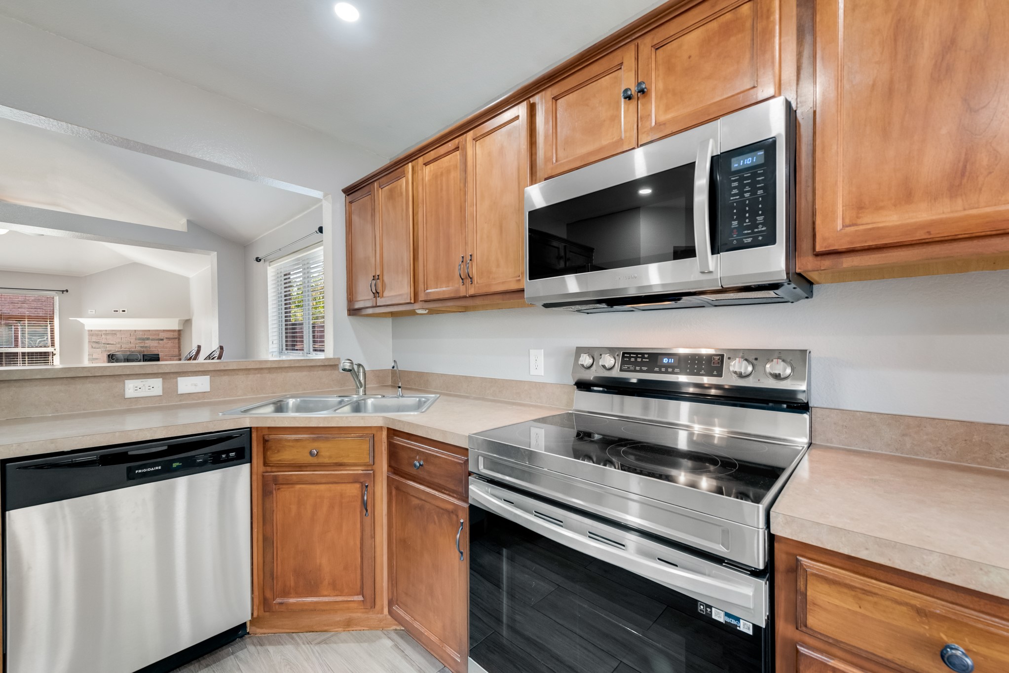 784 Tranquility Lane Cedar Hill TX 75104