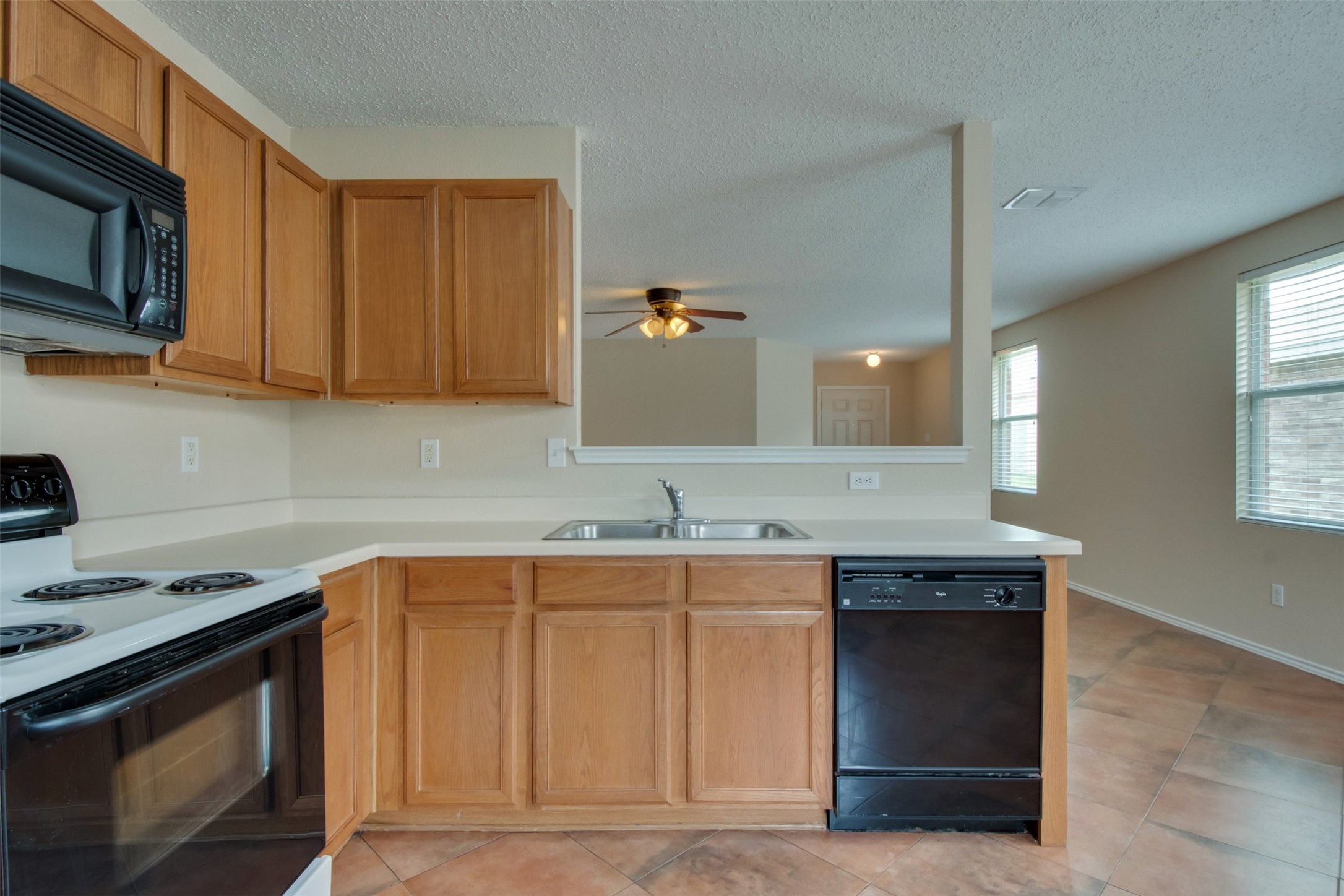 3833 Foxhound Lane Fort Worth TX 76123