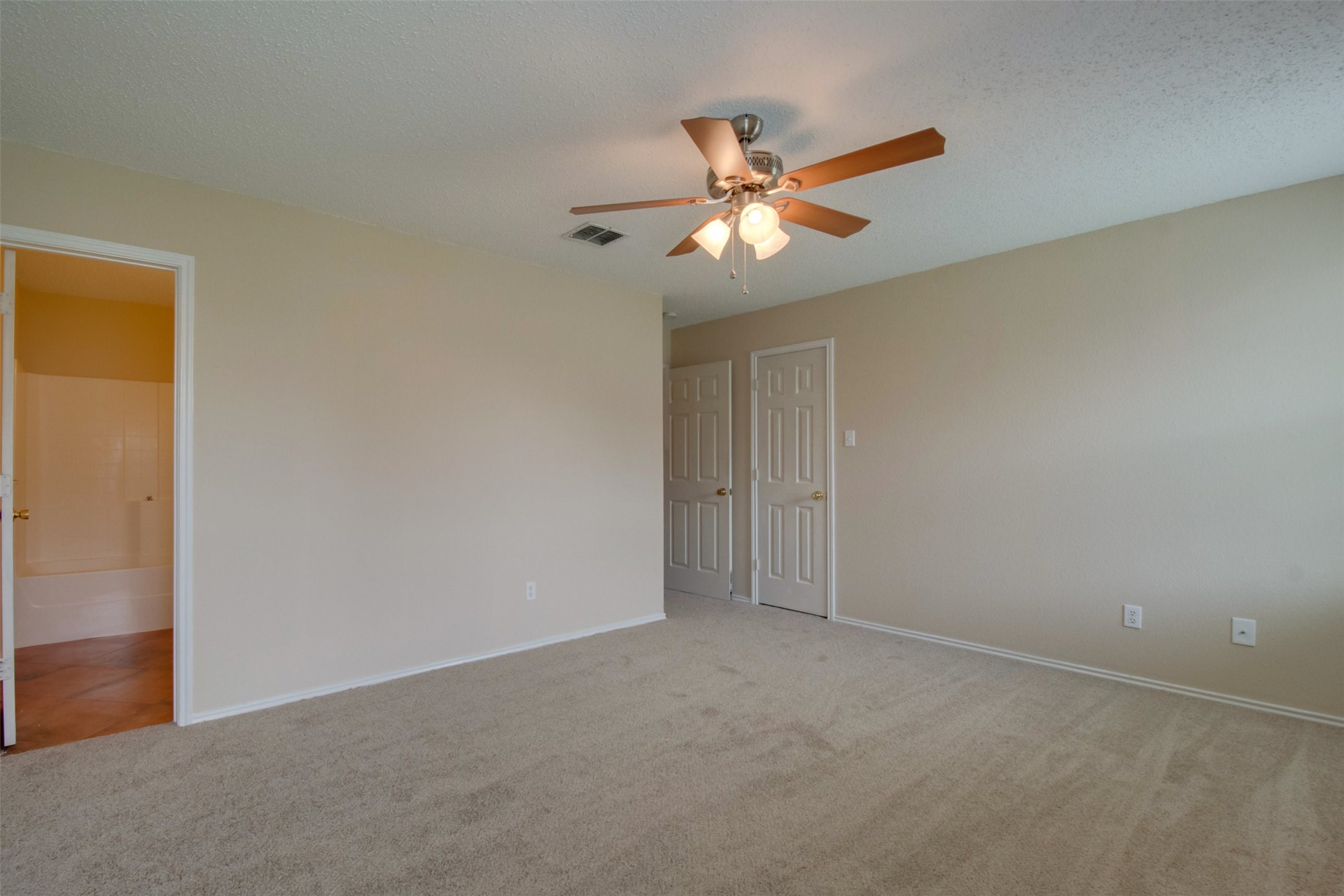 3833 Foxhound Lane Fort Worth TX 76123