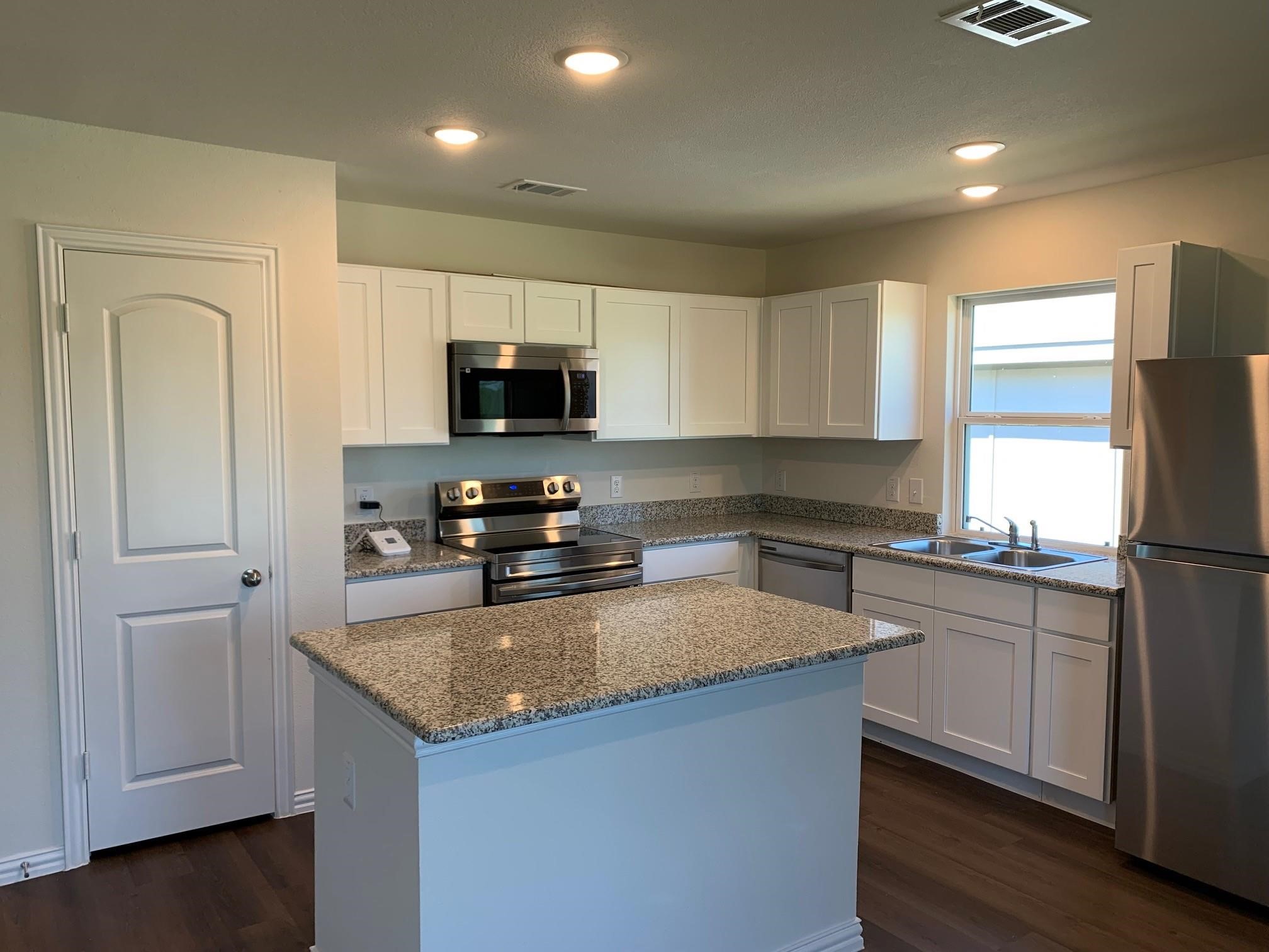 413 E Hull Street Denison TX 75020