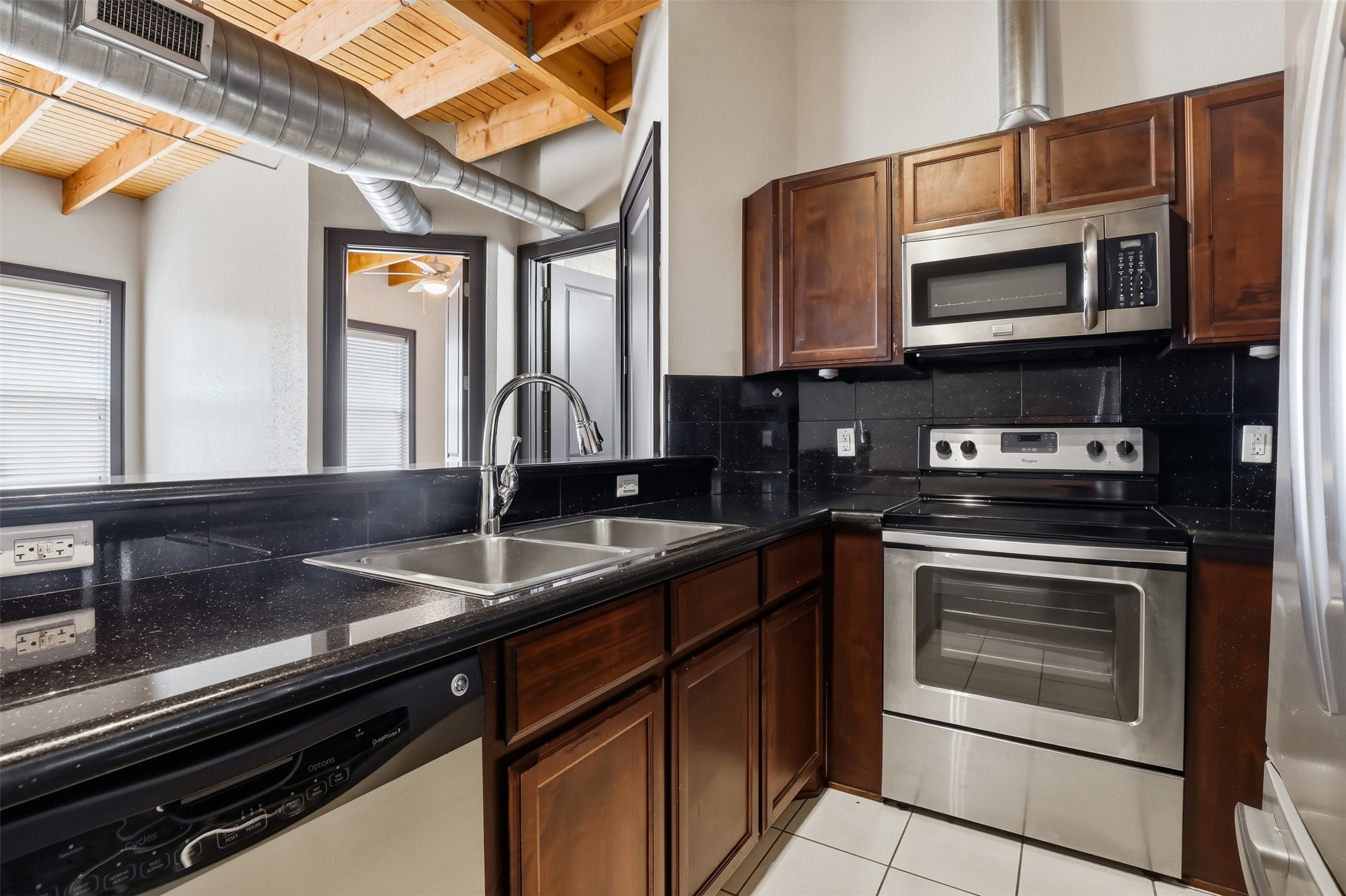 928 Lipscomb Street Fort Worth TX 76104