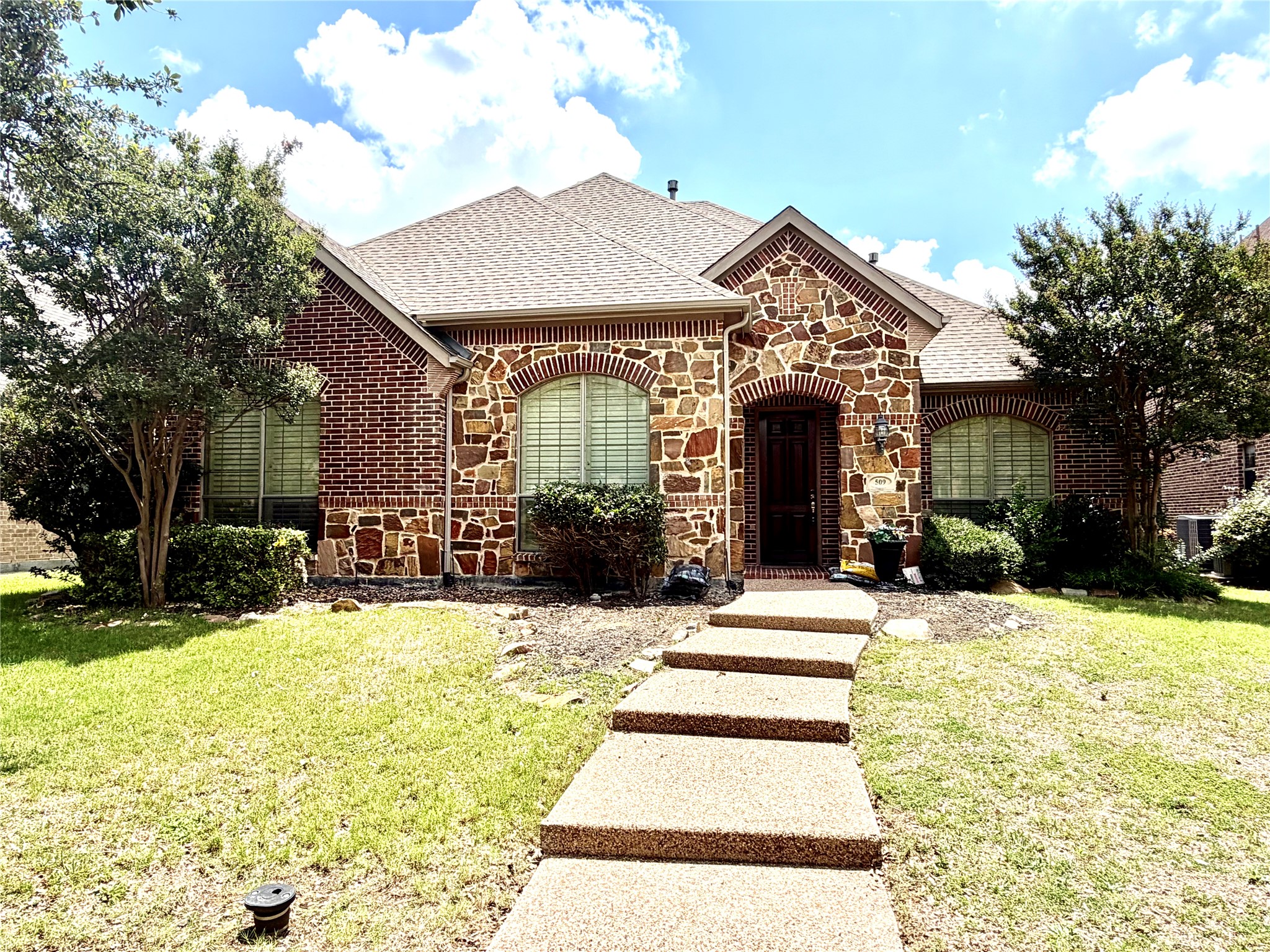509 S Hampton Court Lewisville TX 75056