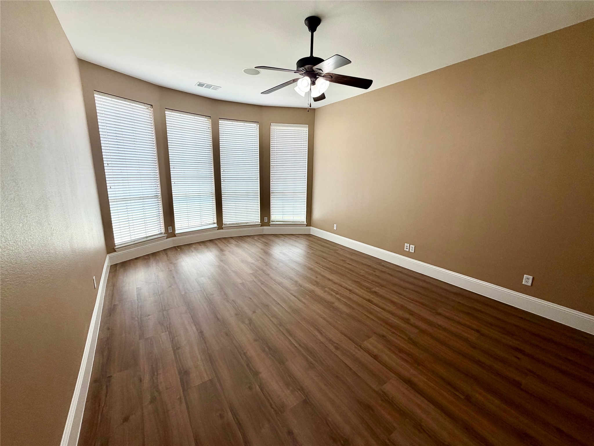 509 S Hampton Court Lewisville TX 75056
