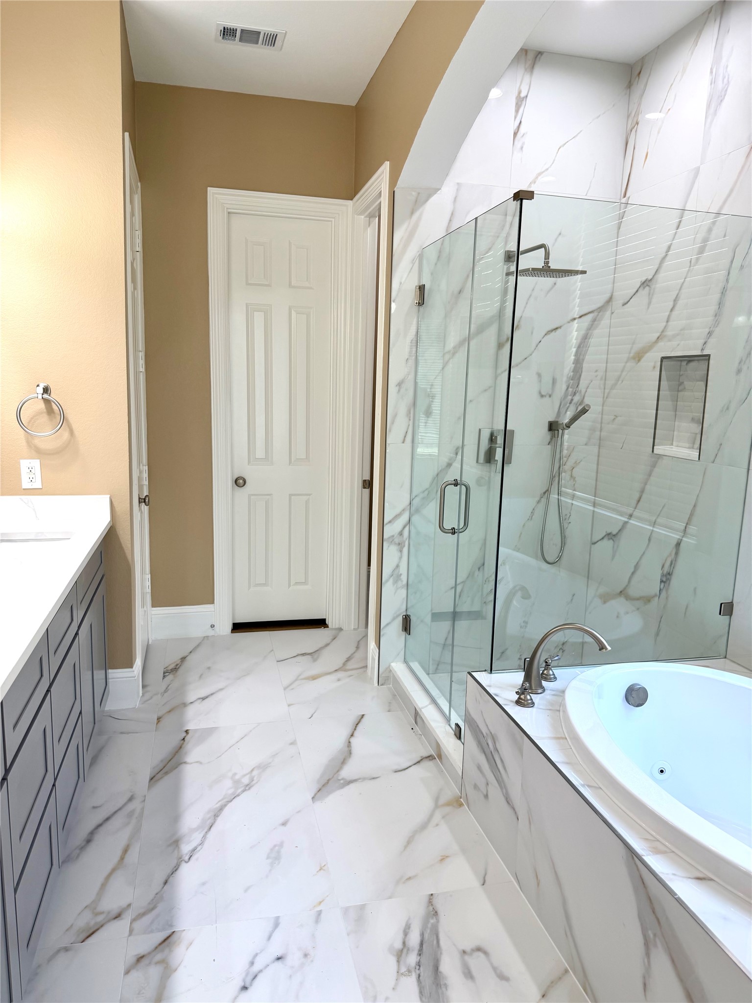 509 S Hampton Court Lewisville TX 75056