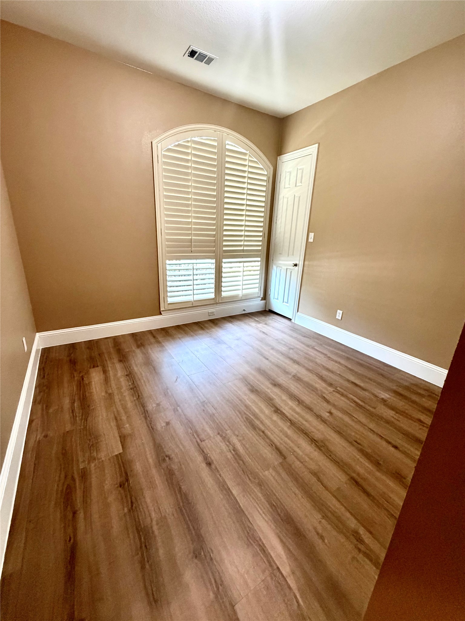 509 S Hampton Court Lewisville TX 75056