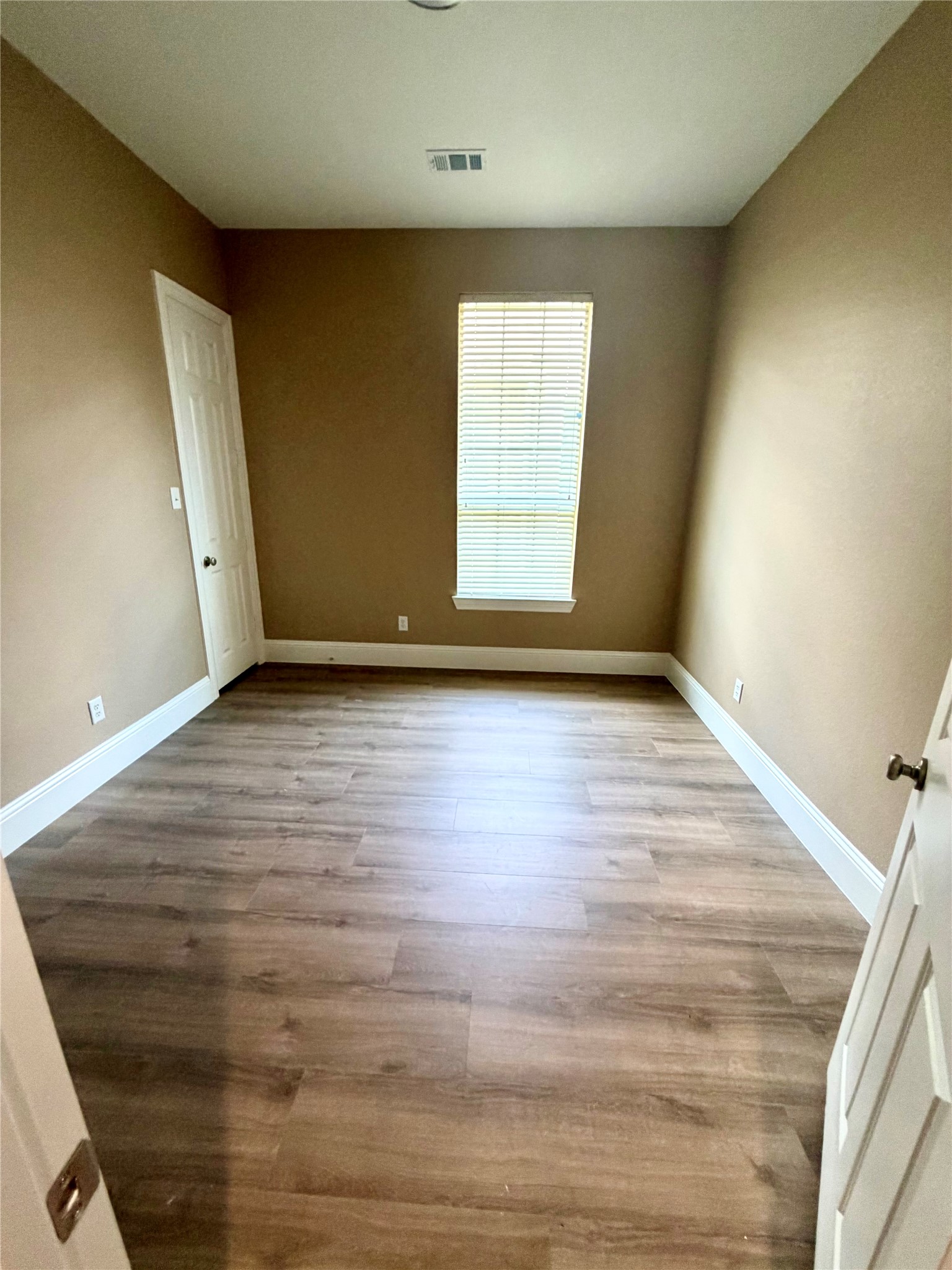509 S Hampton Court Lewisville TX 75056