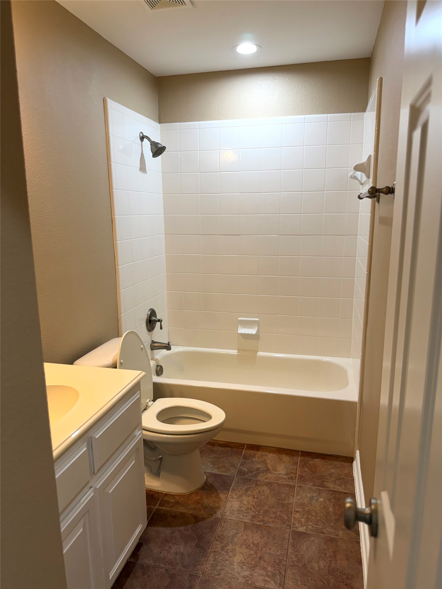 509 S Hampton Court Lewisville TX 75056