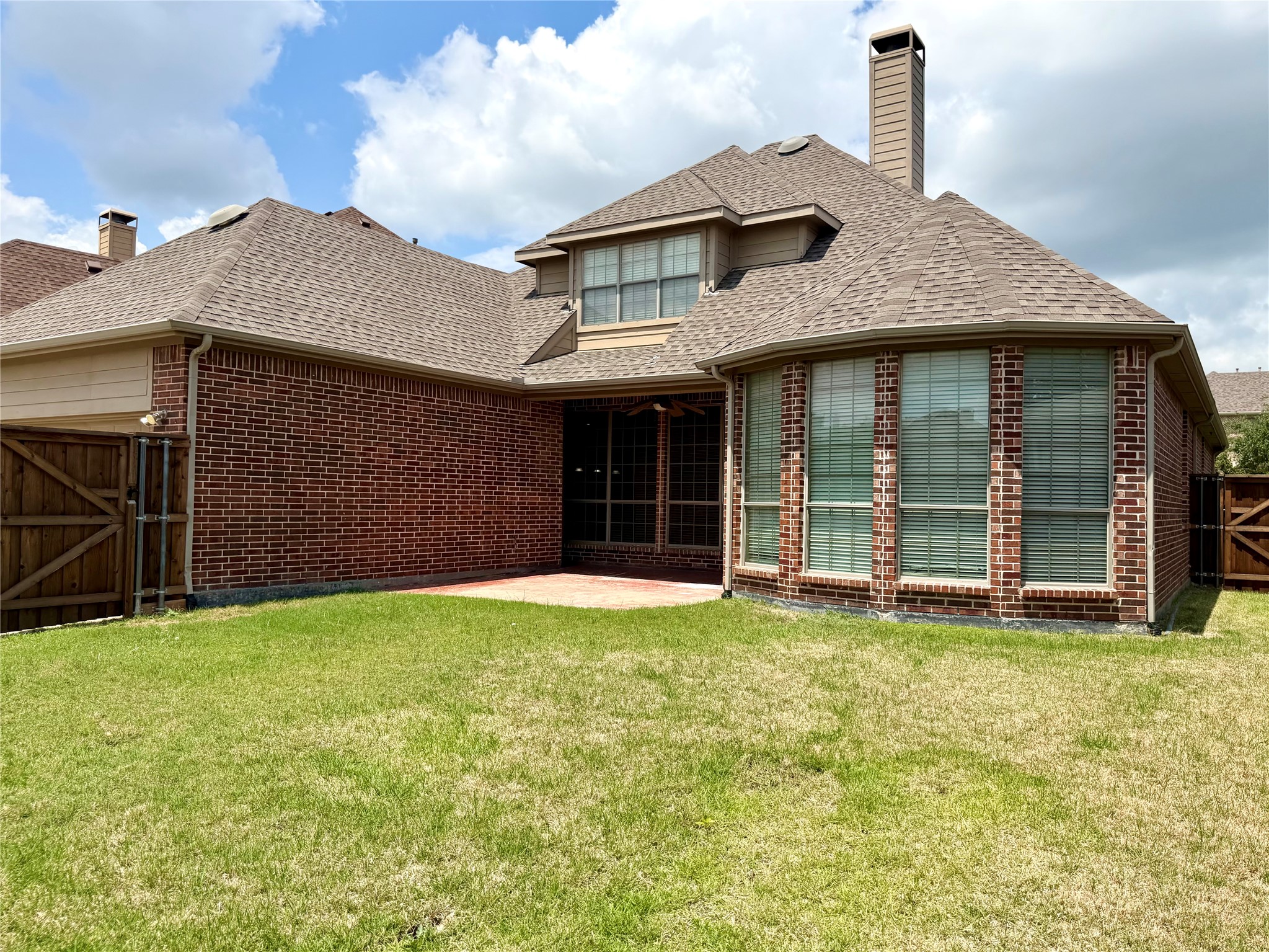 509 S Hampton Court Lewisville TX 75056