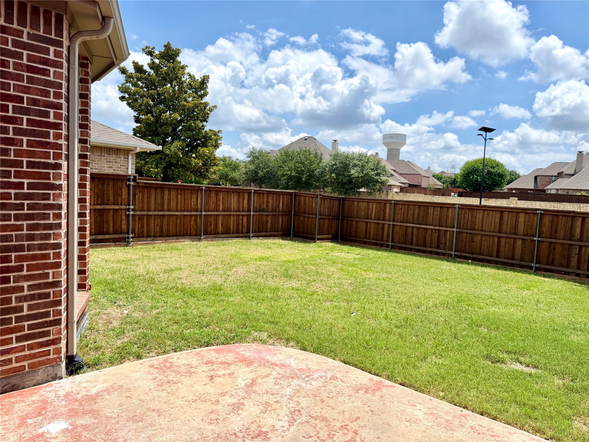 509 S Hampton Court Lewisville TX 75056
