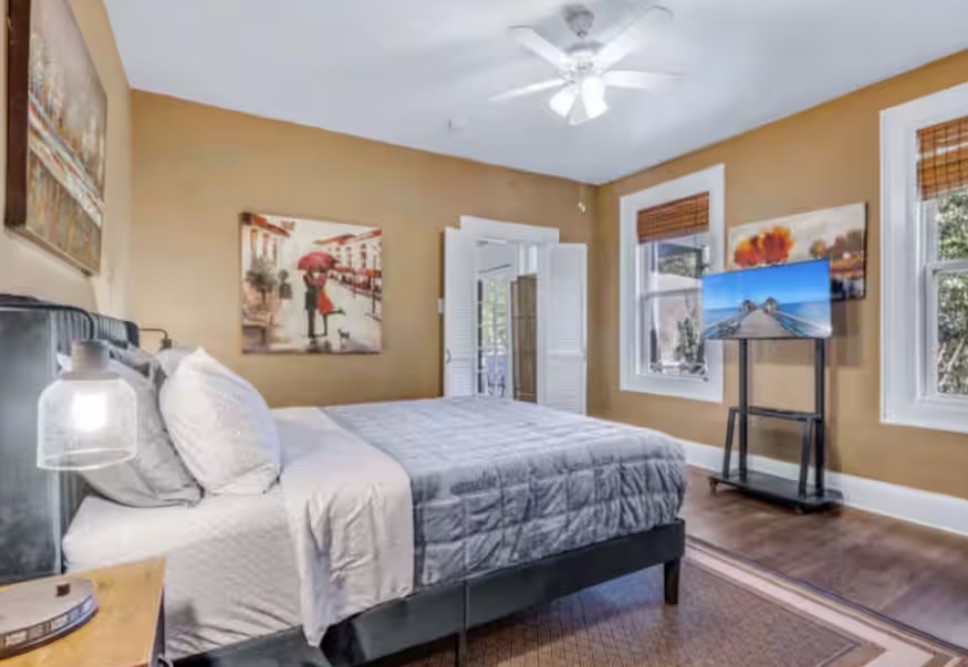 4301 Vandelia Street Dallas TX 75219