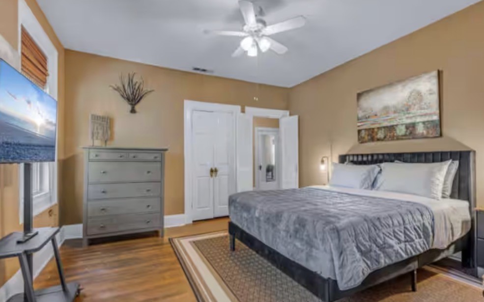 4301 Vandelia Street Dallas TX 75219