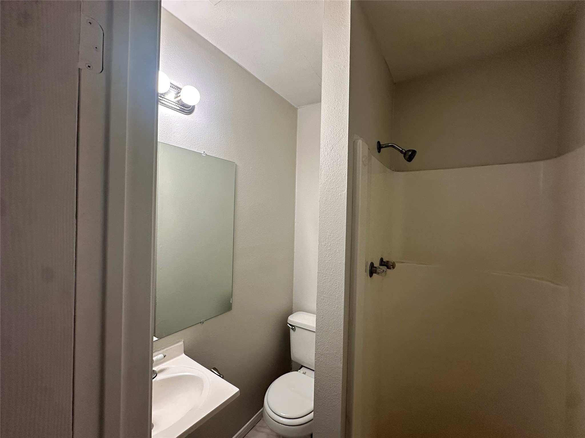 2806 Hedgerow Drive Dallas TX 75235