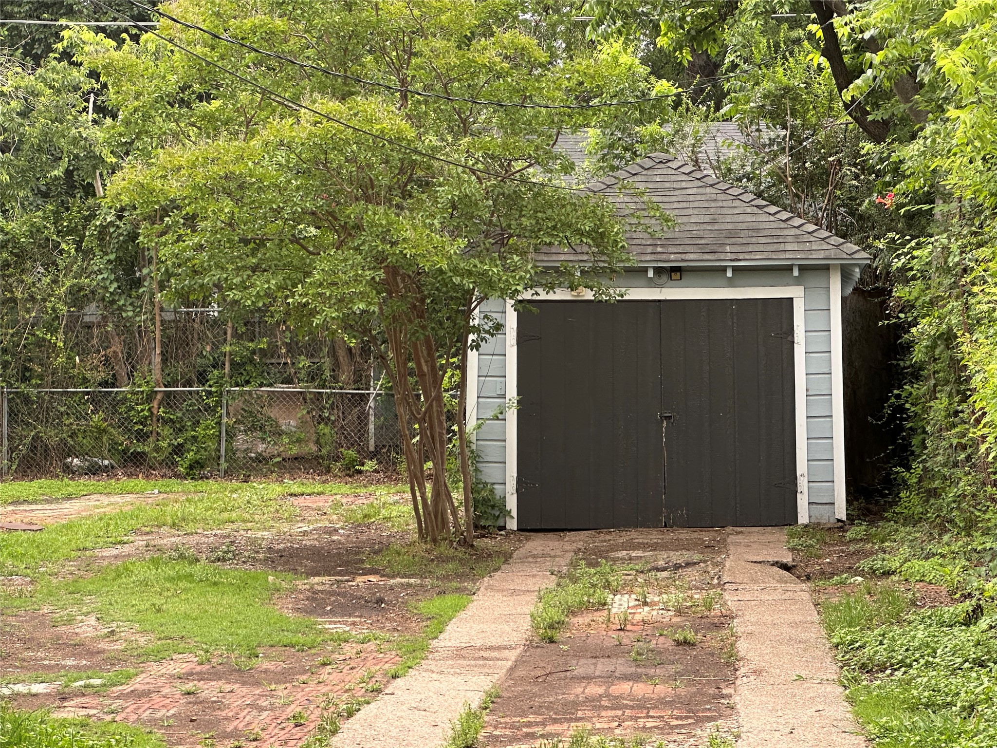 2806 Hedgerow Drive Dallas TX 75235