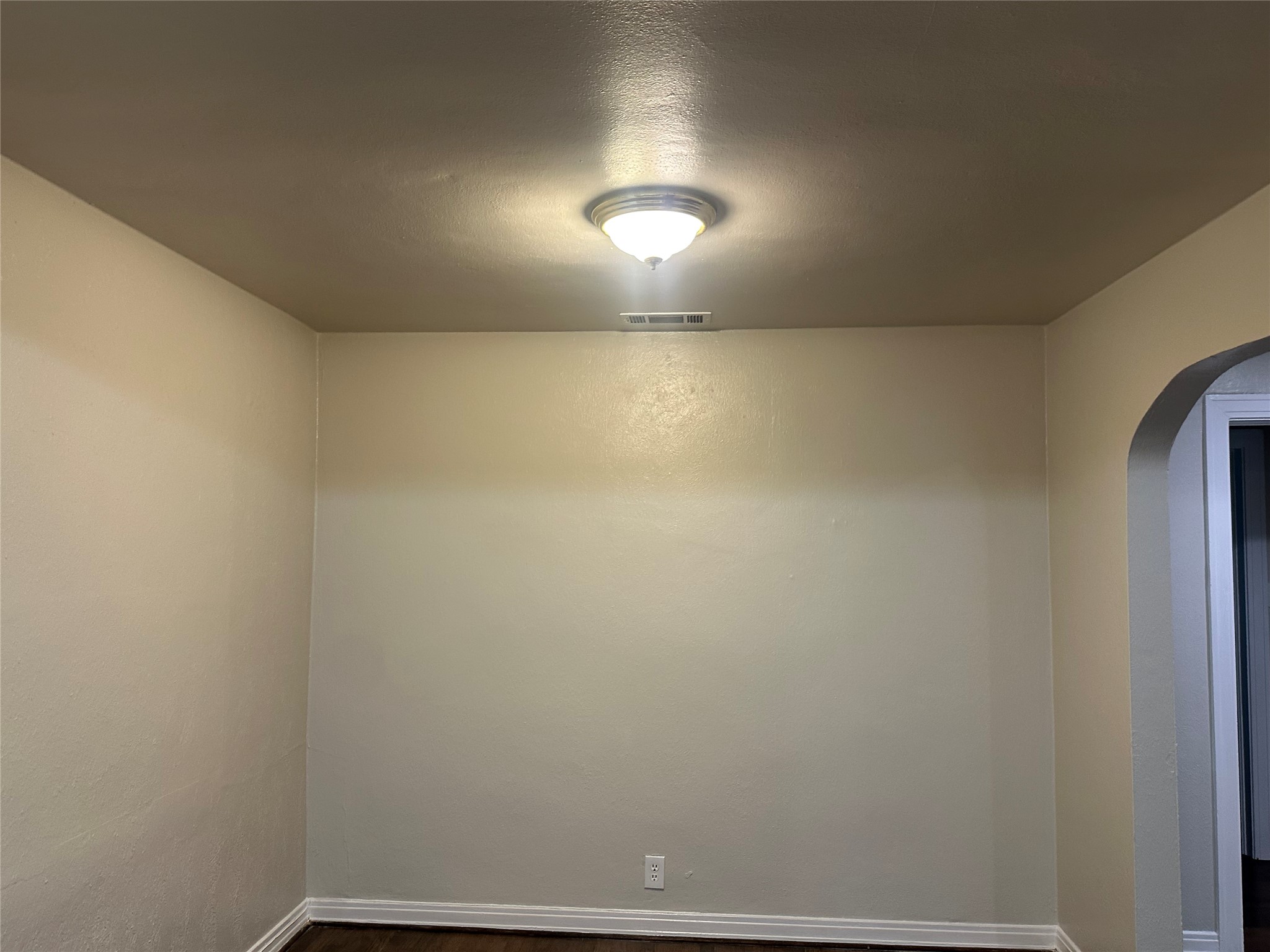 2806 Hedgerow Drive Dallas TX 75235