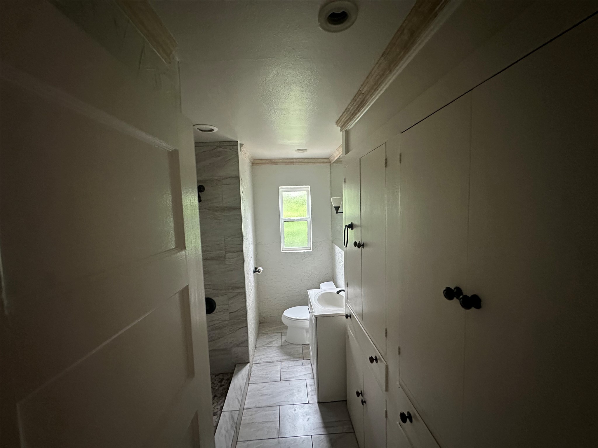2806 Hedgerow Drive Dallas TX 75235