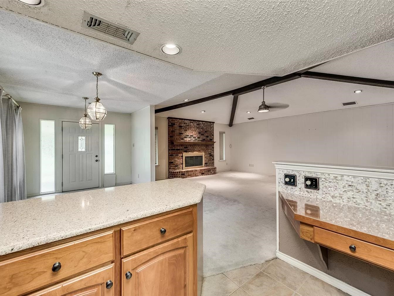 1912 Anna Drive Irving TX 75061