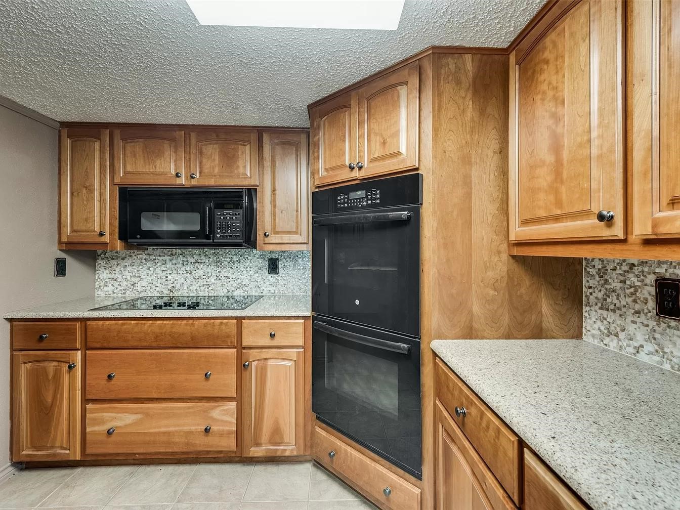 1912 Anna Drive Irving TX 75061