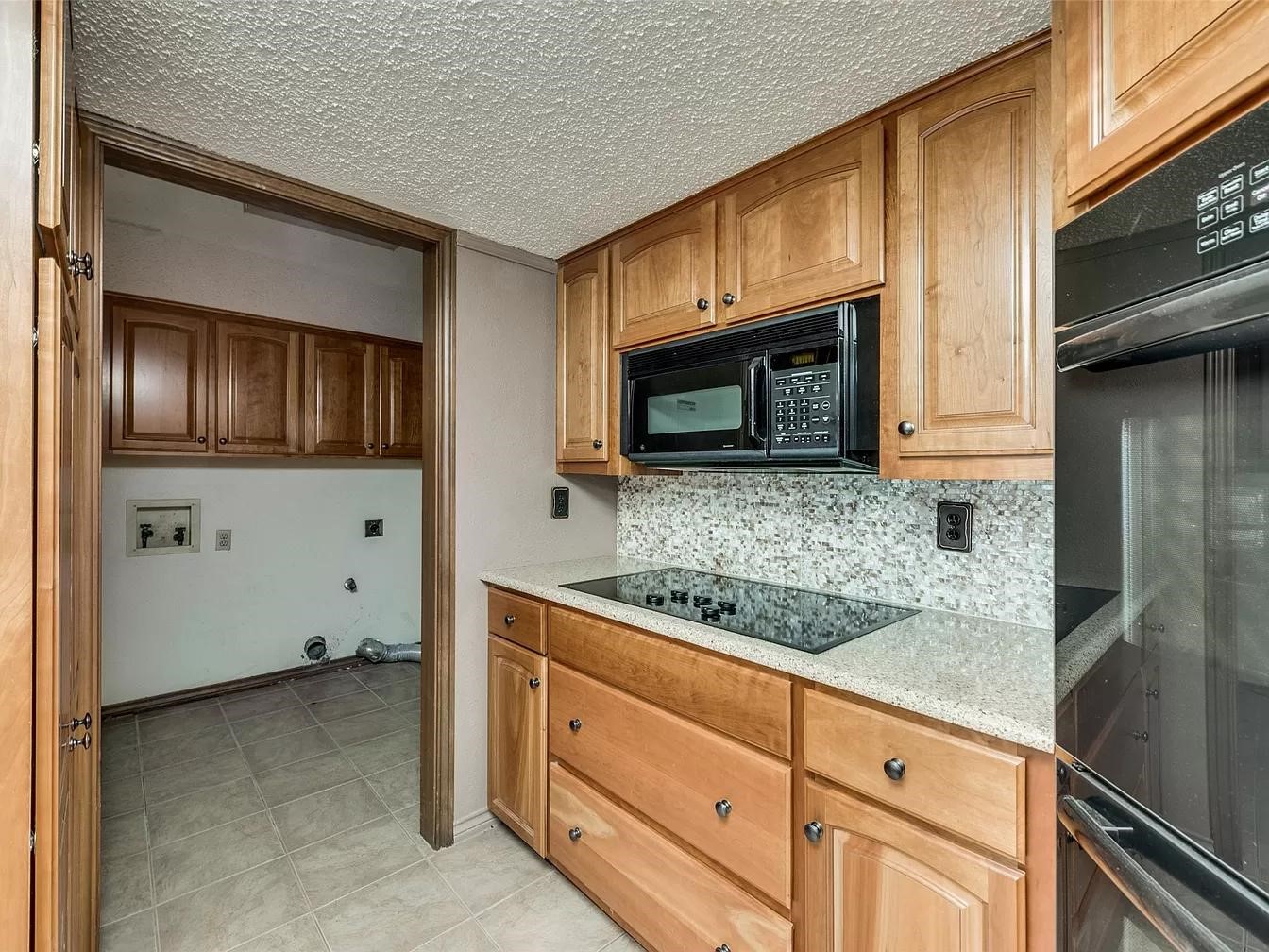 1912 Anna Drive Irving TX 75061