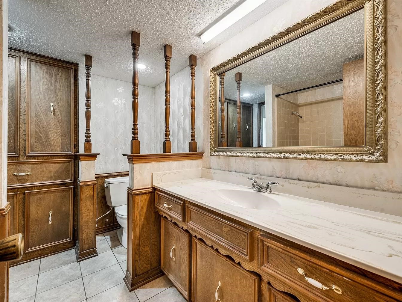 1912 Anna Drive Irving TX 75061