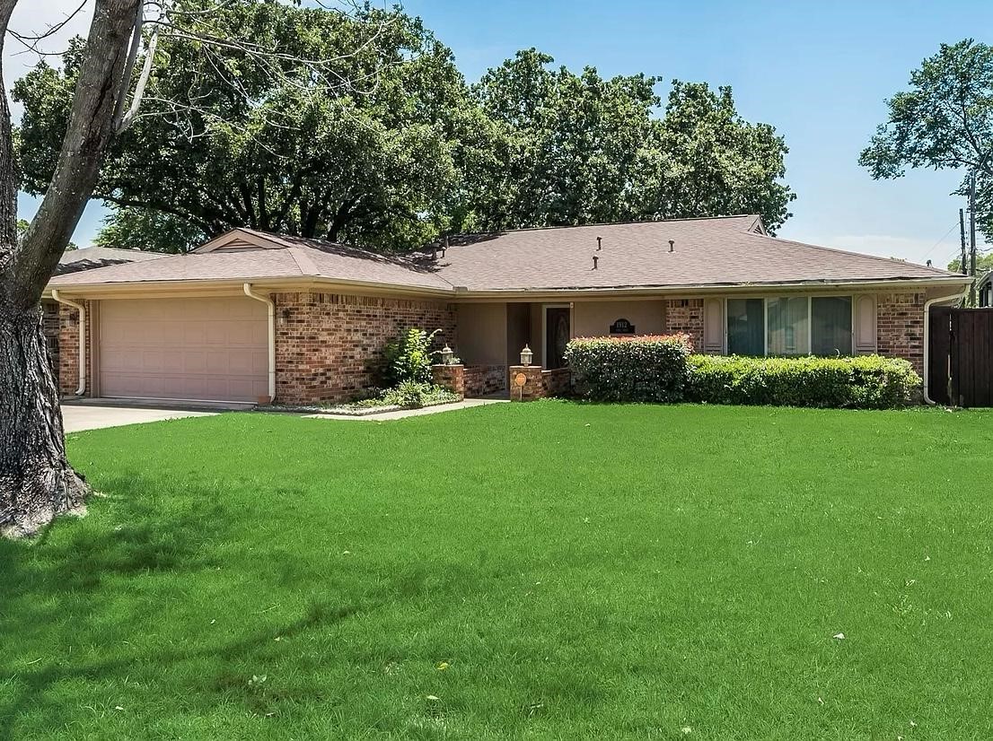 1912 Anna Drive Irving TX 75061